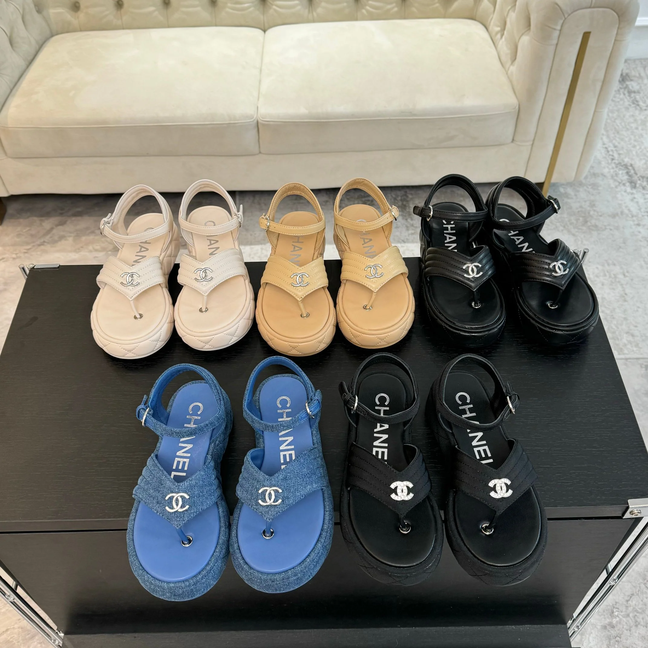 Повседневные сандалии Chanel 2024 — изображение из коллекции