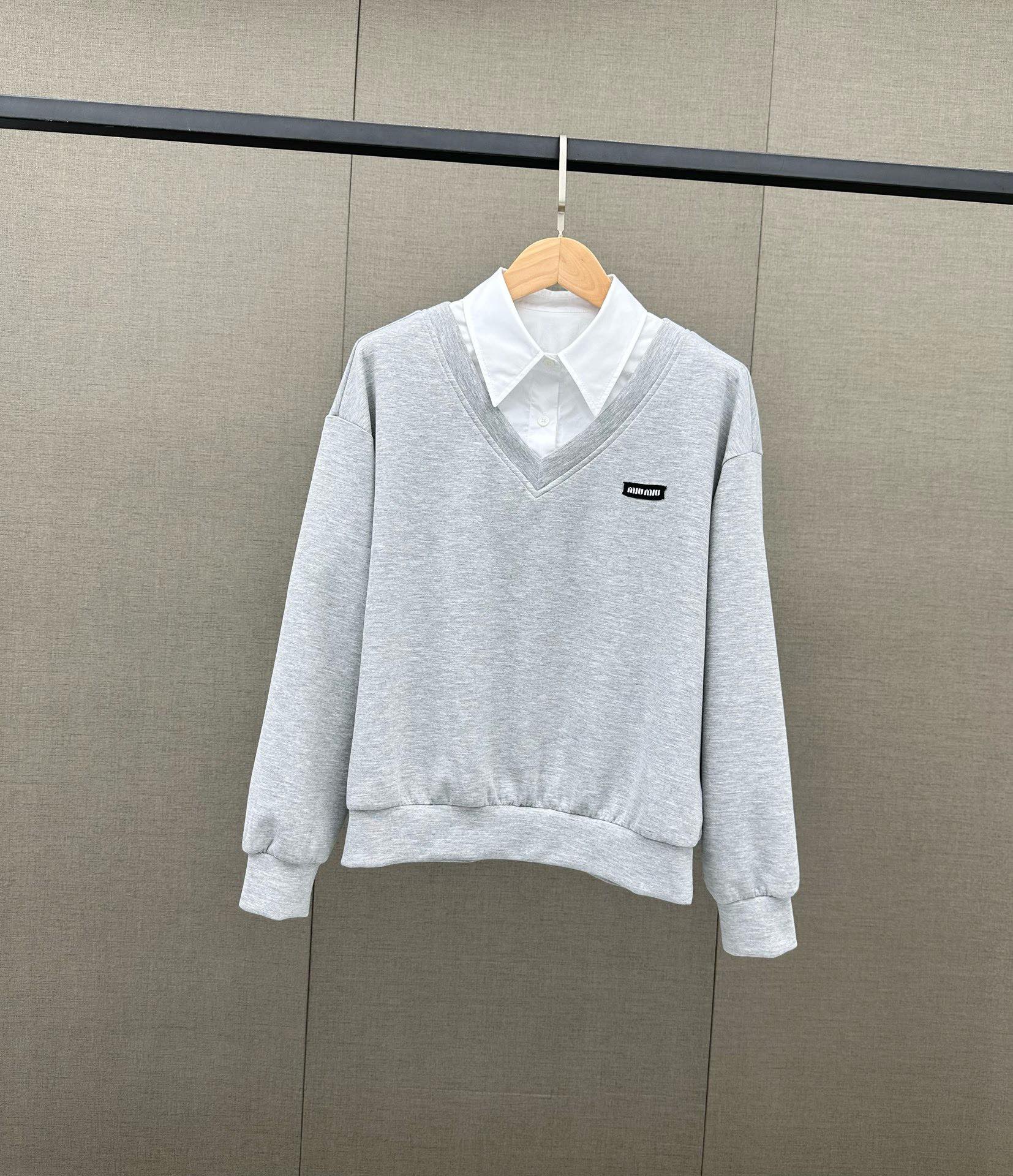 Miu Miu-2404 - Минималистичный повседневный комплект из двух предметов из искусственной кожи, серый