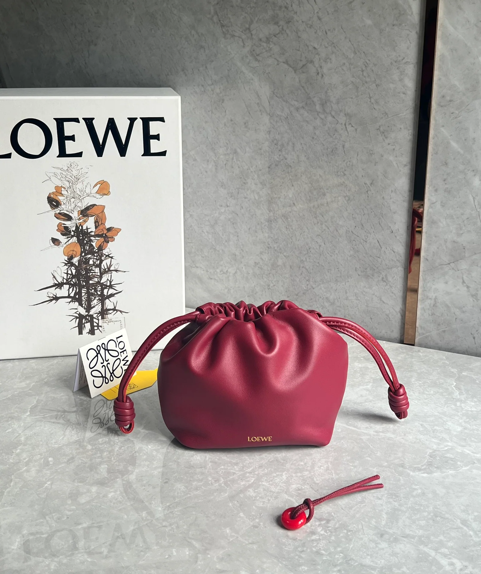 Сумка Loewe Flamenco из овечьей кожи - розово-красная