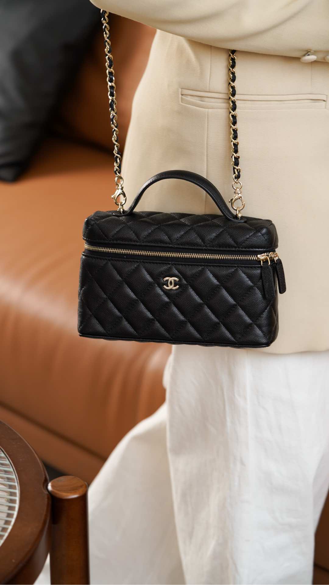 Сумка-ланчбокс Chanel 25c Lychee Beef - черно-золотая