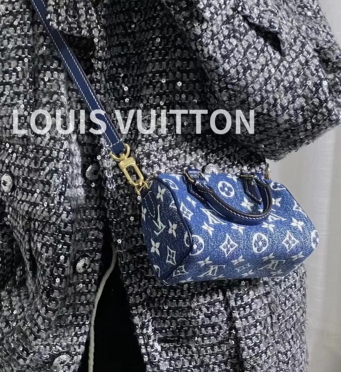 m81213-LV-nano-speedy Boston bag-mini version-on body photo