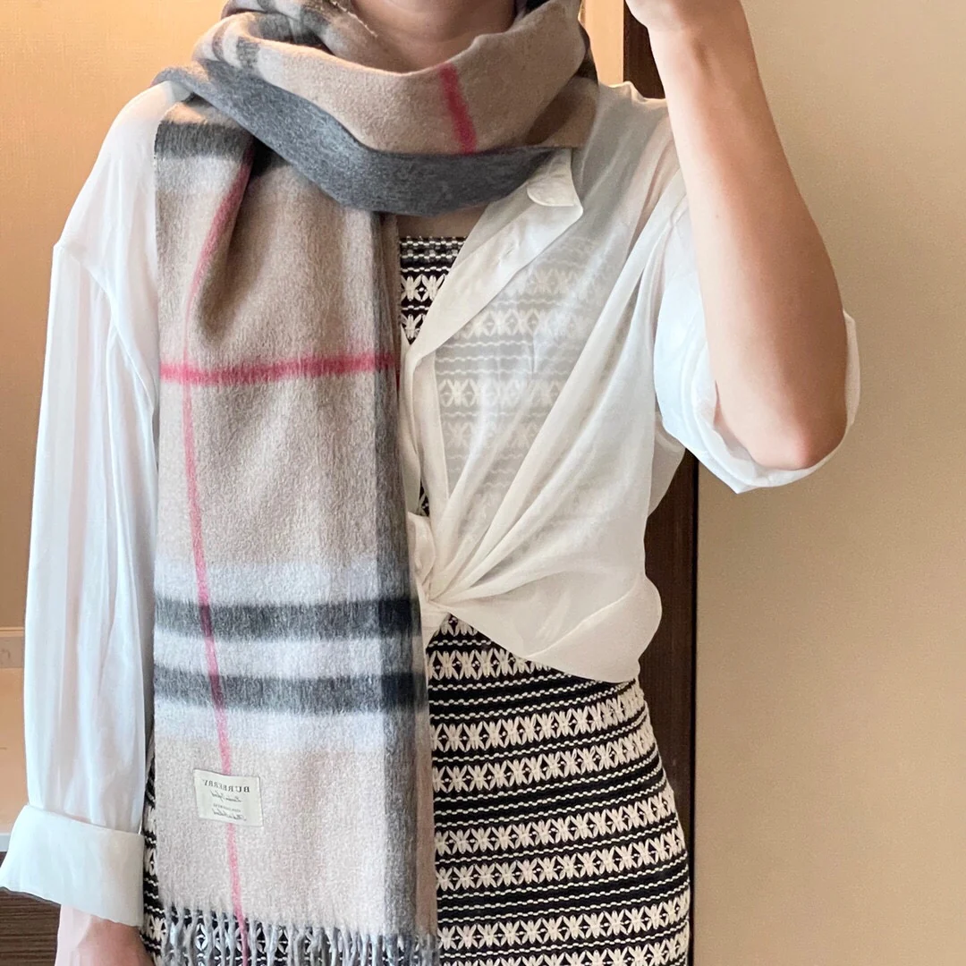 Классический клетчатый шарф Burberry, 32 см, абрикосовый цвет.