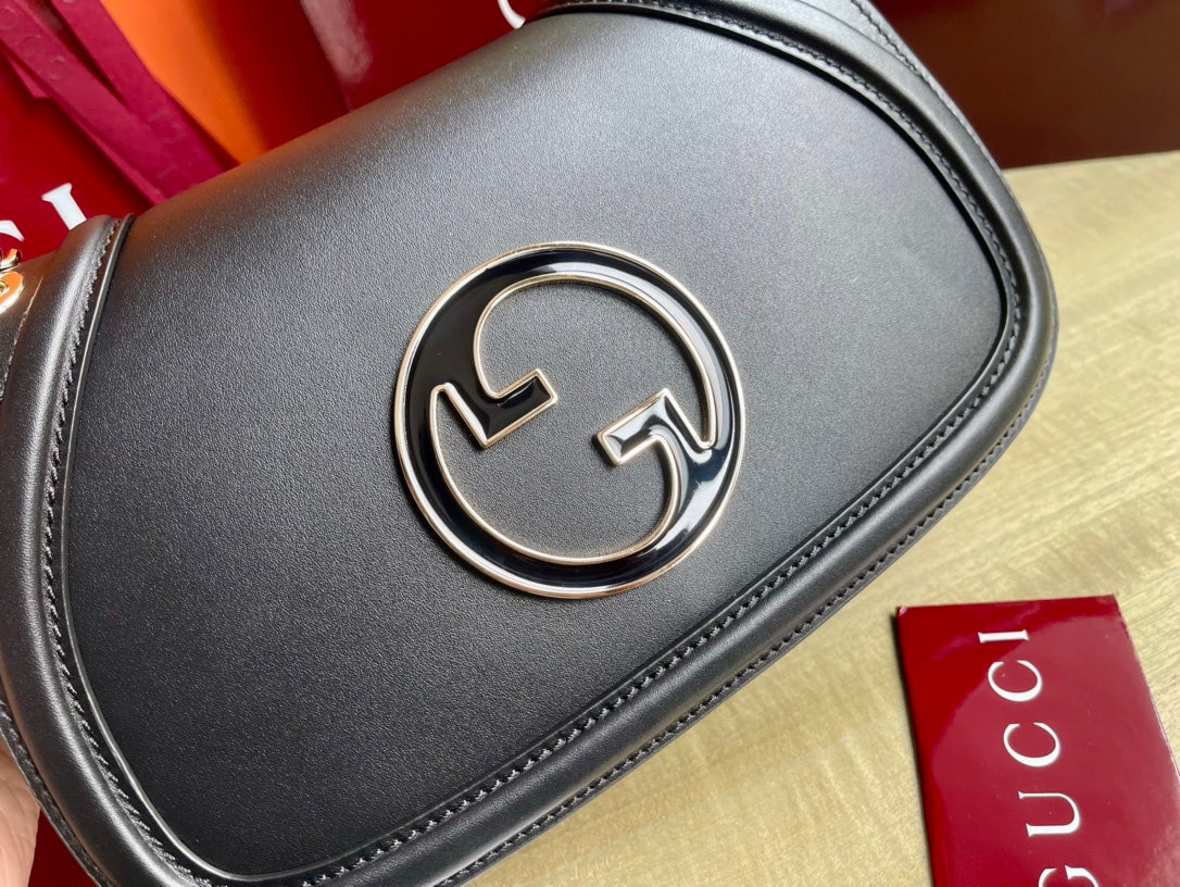 Ремешок на плечо Gucci 2025 из черной кожи с золотой цепочкой - синий