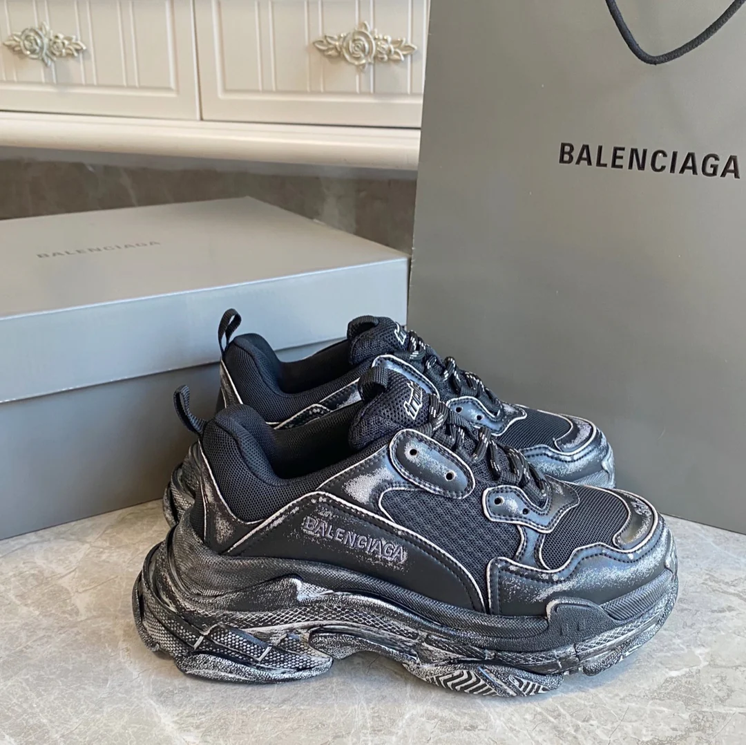 Balenciaga - Dad Shoes - 19