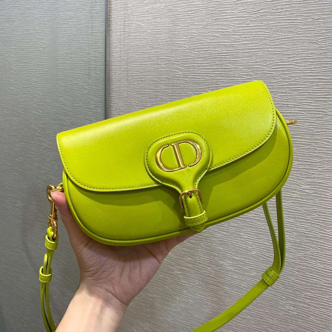 Сумка-подмышка Dior Bobby серии East-West - зелено-желтая.