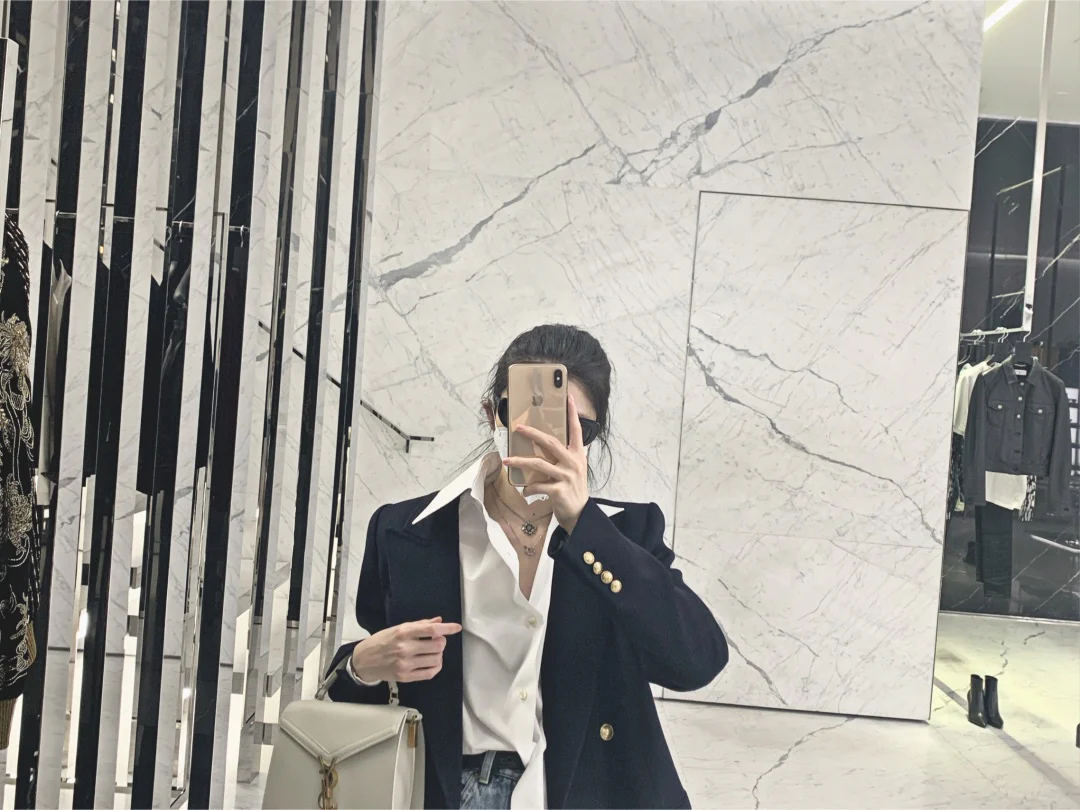 YSL Cassandra Mini 20cm - Body Sharing