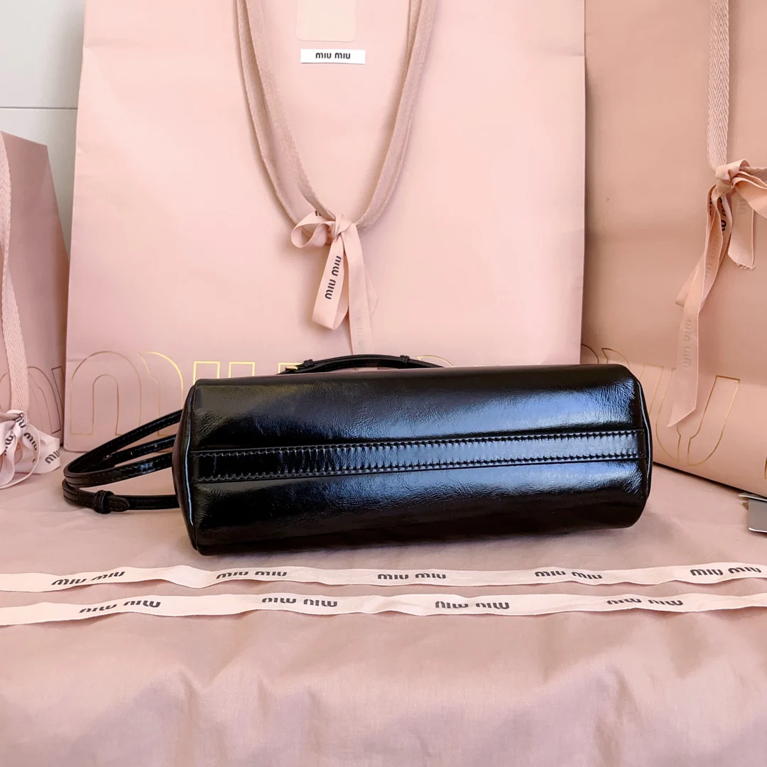 Рюкзак Miu Miu 5bf131 Shell Backpack - черный