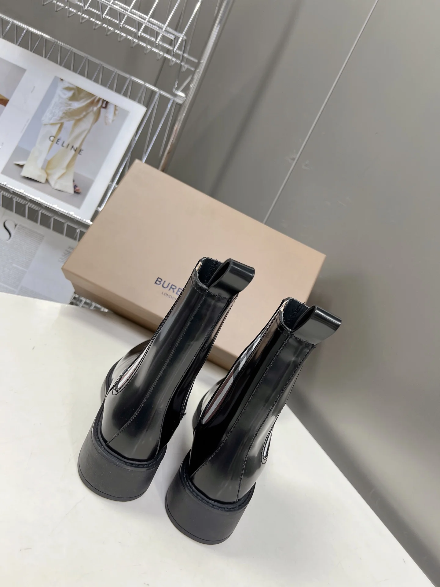 Burberry - Новинка ранней весны - Ботильоны в клетку