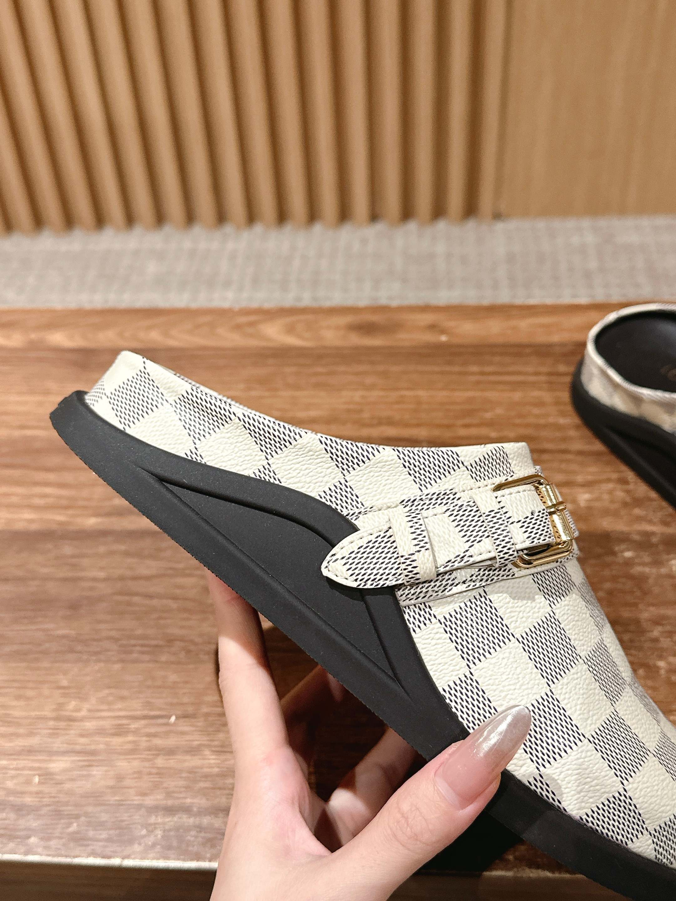 Новинка LV 2025 - Биркенштоки - Клетчатый узор - Белые