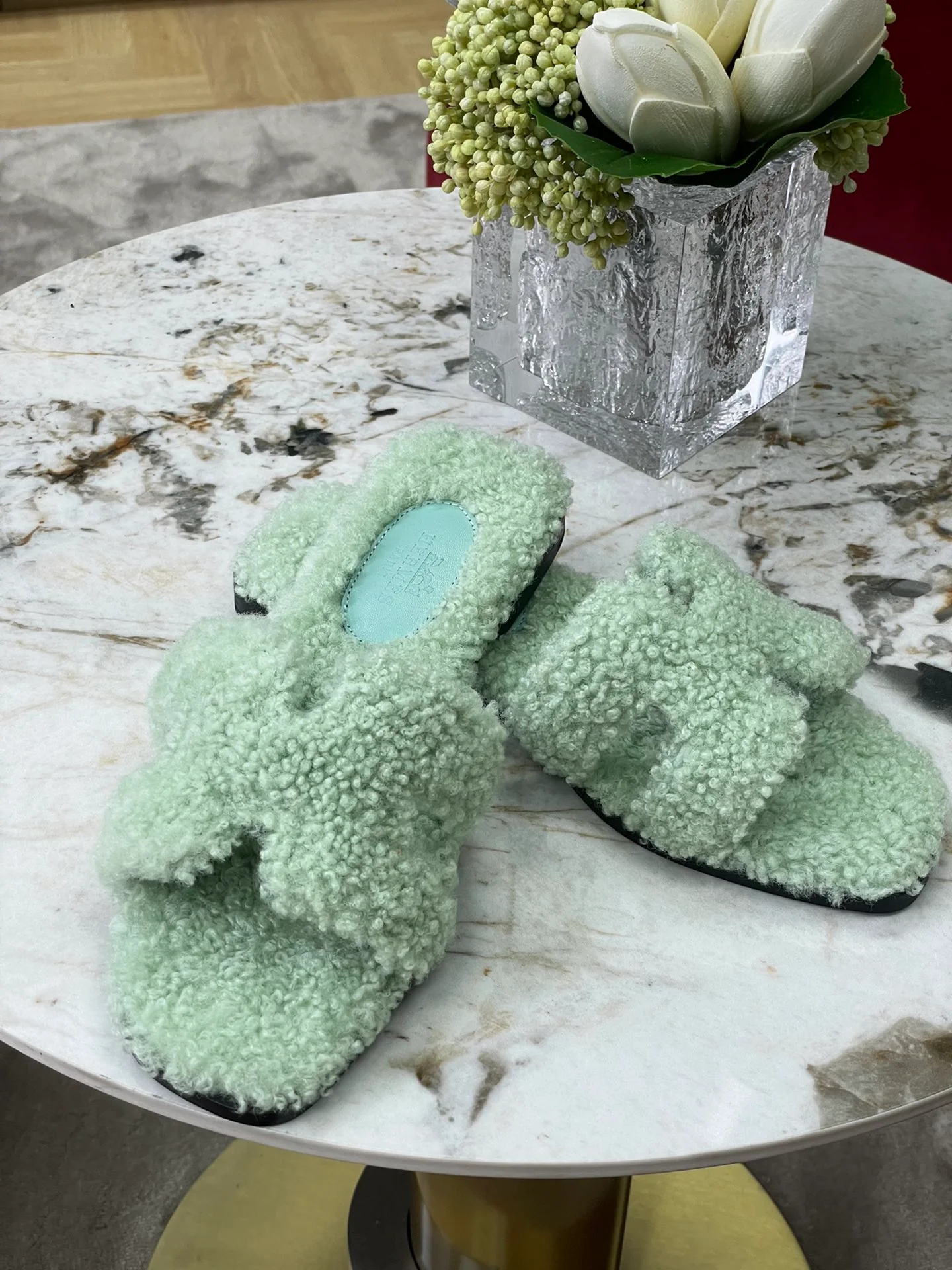 Hermes - Новинка сезона осень/зима 2022 - Меховые тапочки