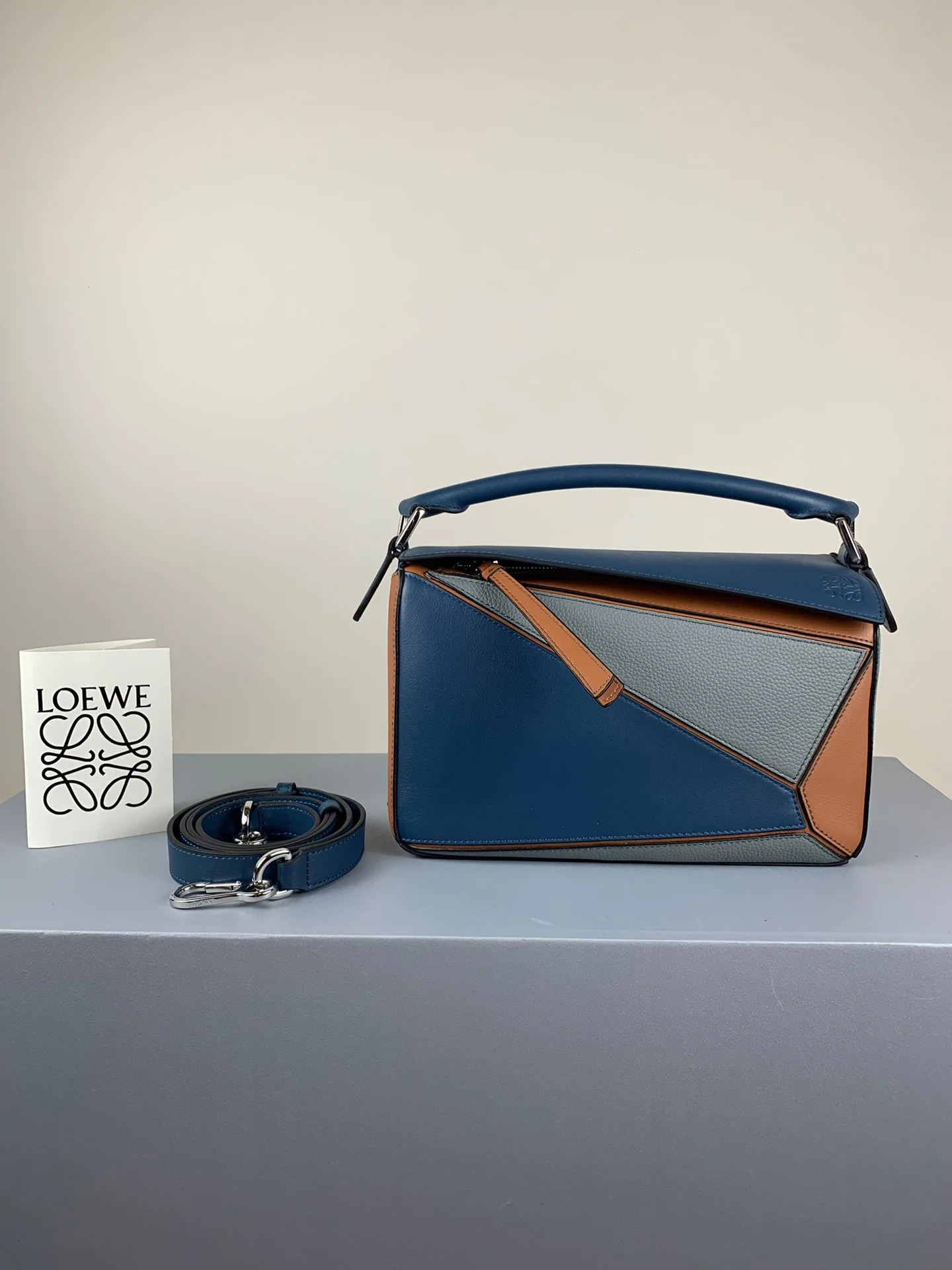 Сумка Loewe Puzzle из телячьей кожи - 3