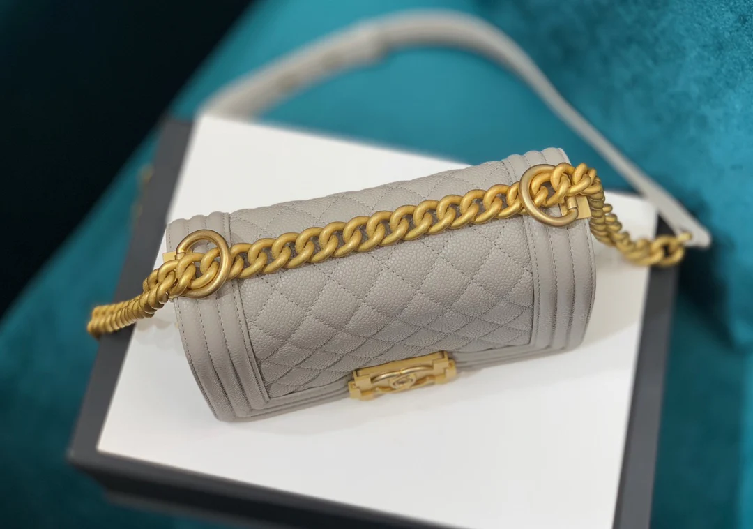 Chanel Boy - 20 см - 45