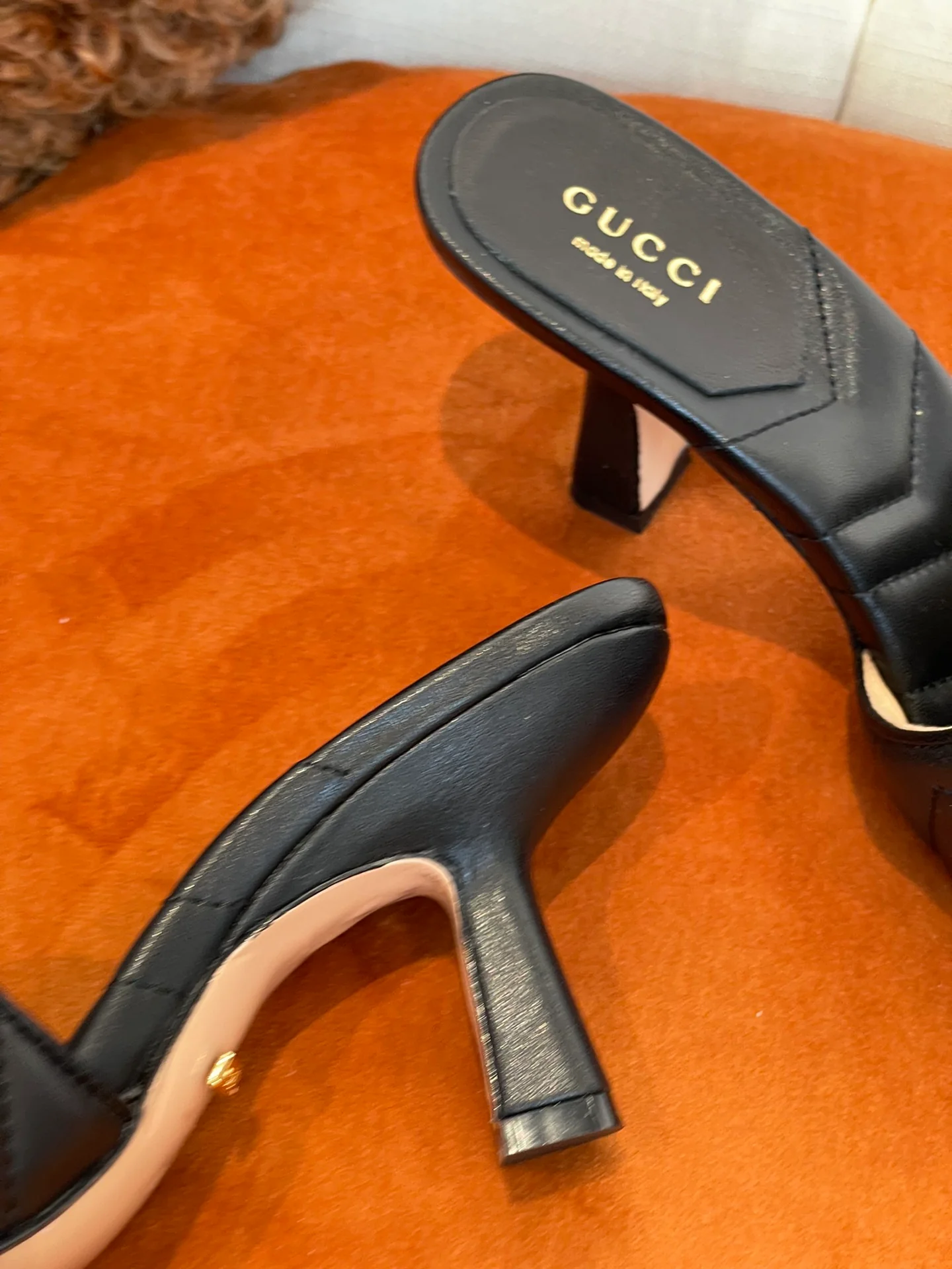 Gucci - Черные туфли на высоком каблуке