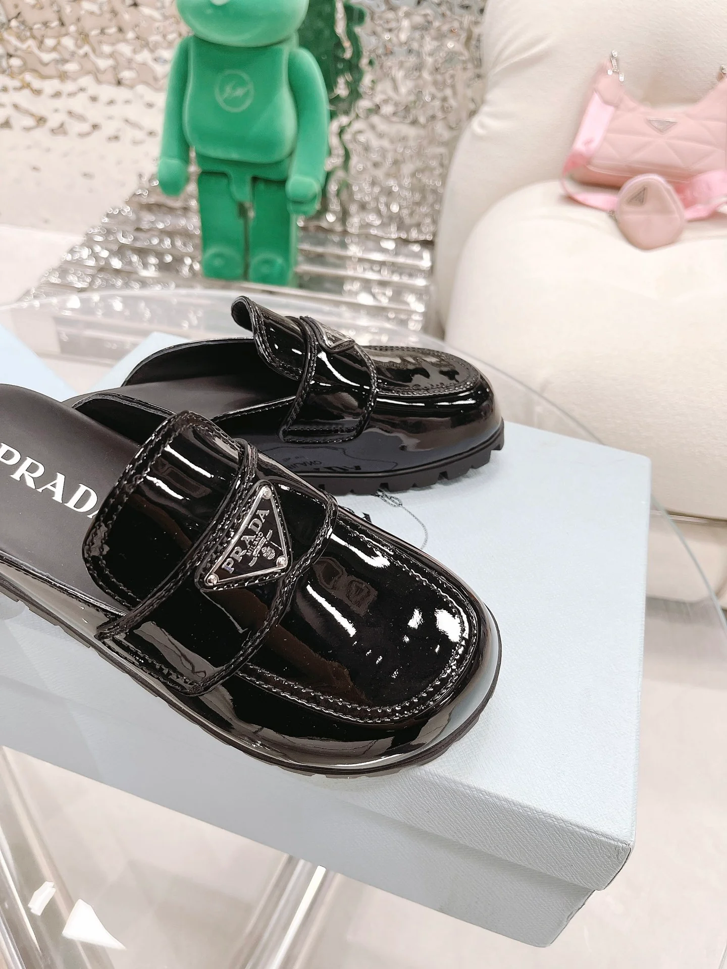 Коллекция Prada 2022 года с подиума - Лоферы на платформе - 1