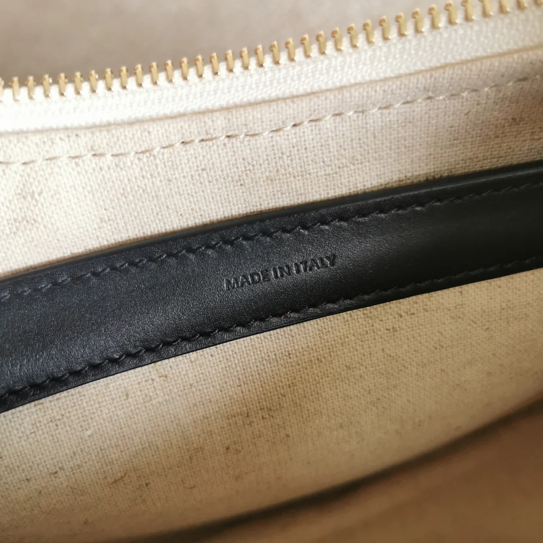 Сумка через плечо Celine Ava Triomphe - ретро, ??черная, с вышивкой.