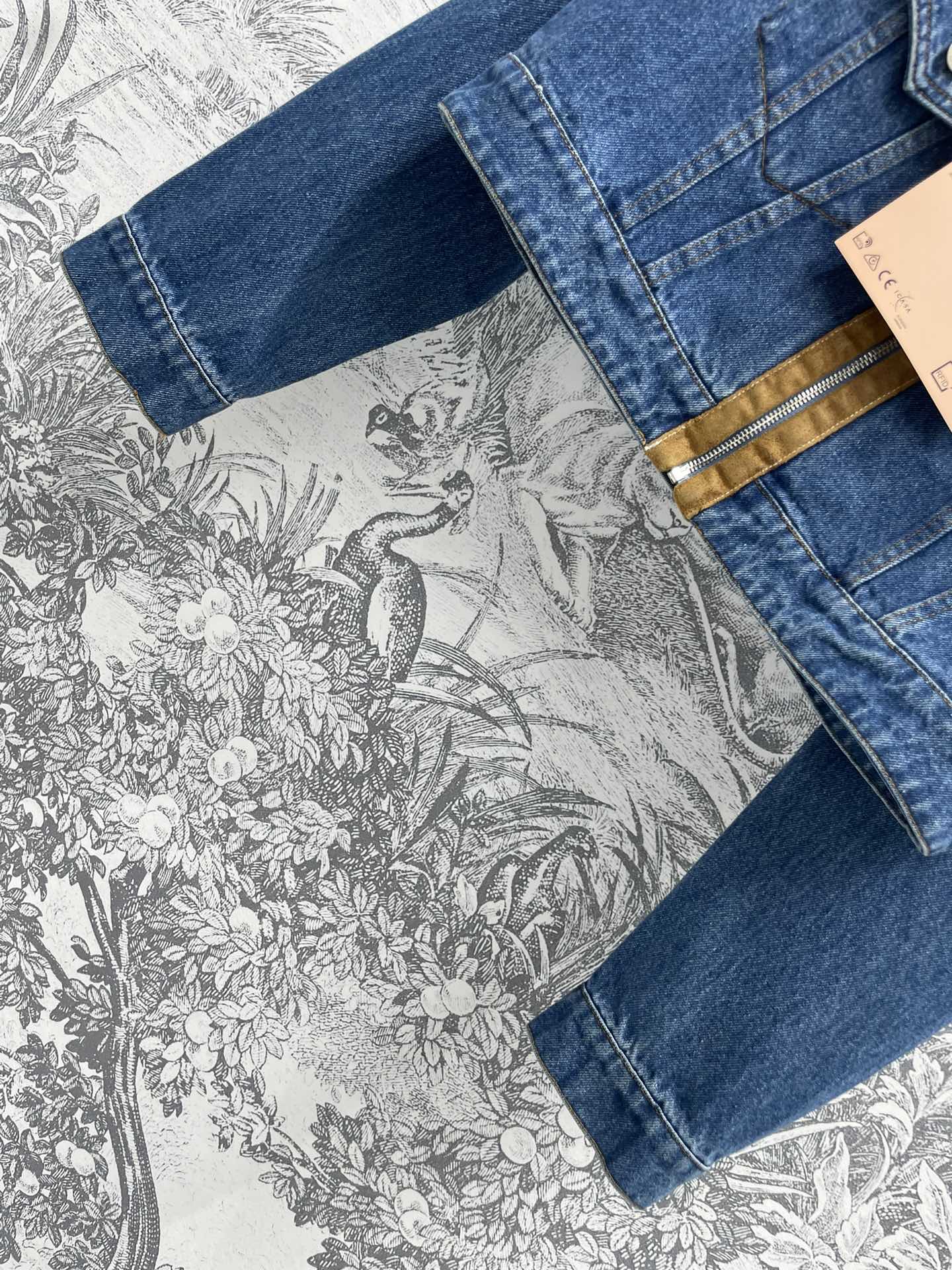 Miu Miu-2404 - Стильный жакет с лацканами