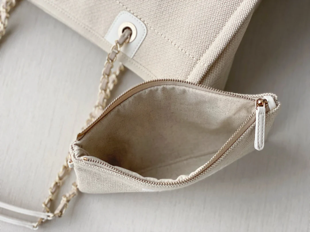 Коллекция Chanel Весна/Лето 2022 - Пляжная сумка - Белая - Маленькая