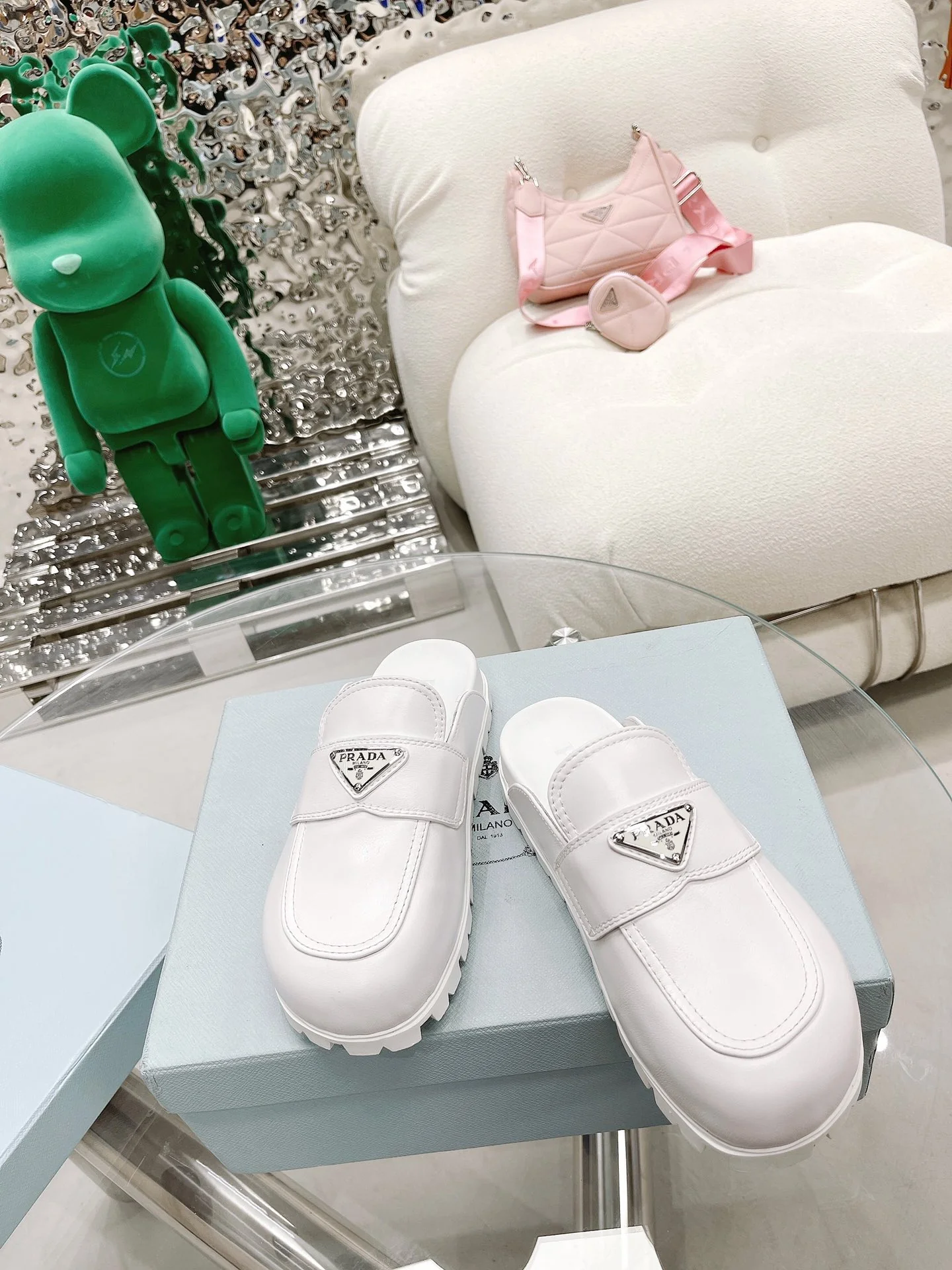 Коллекция Prada 2022 года с подиума - Лоферы на платформе - 3