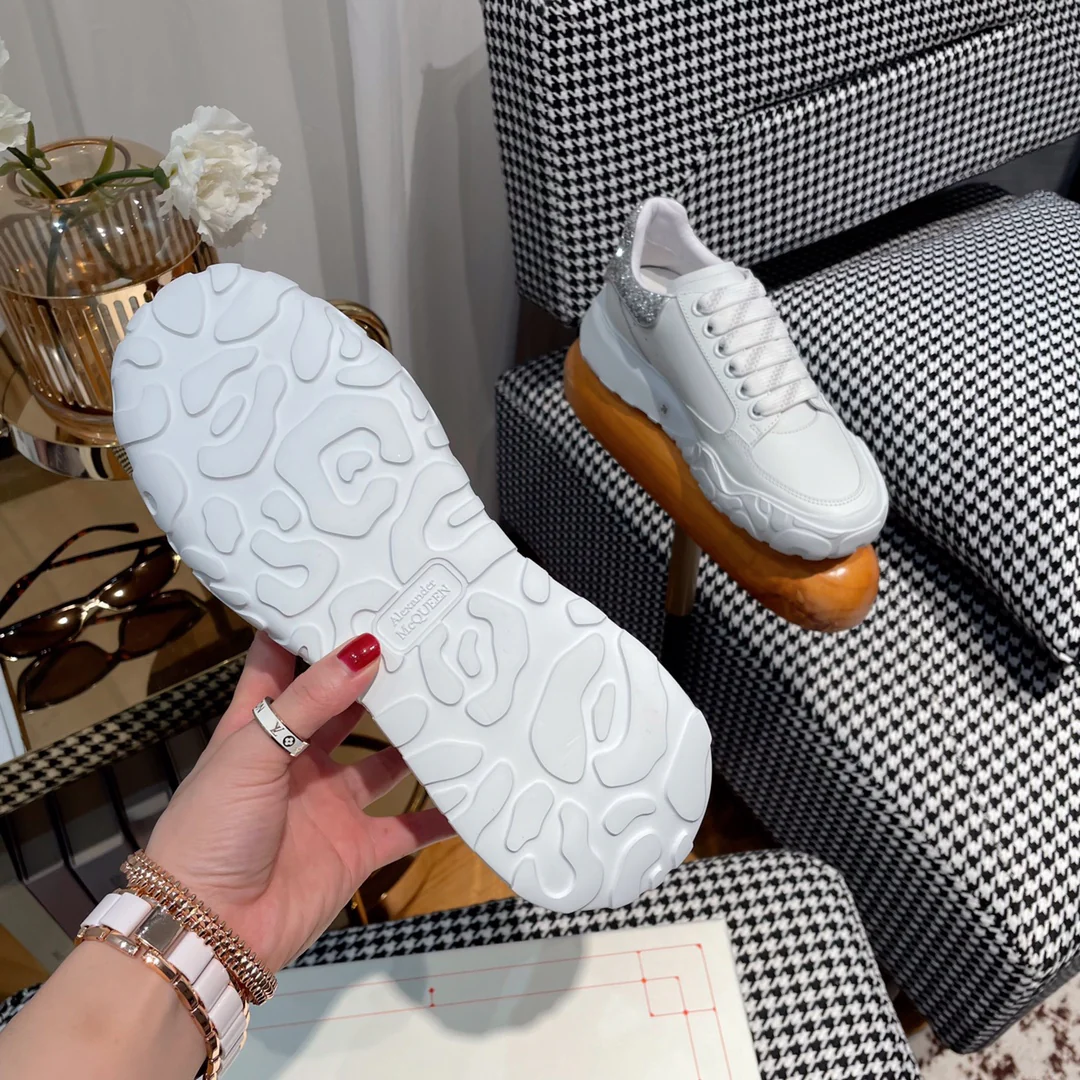 McQueen - Новые кроссовки - Серебристый каблук со стразами