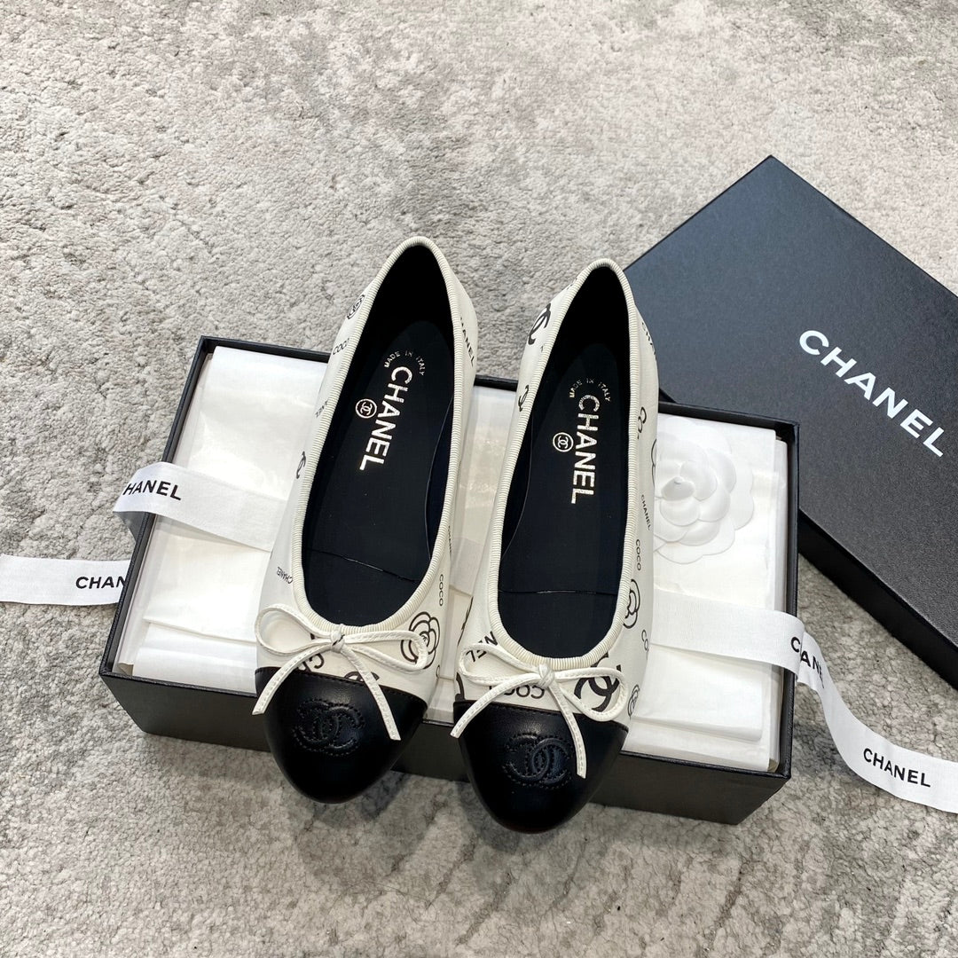 Chanel - Балетки - Белые