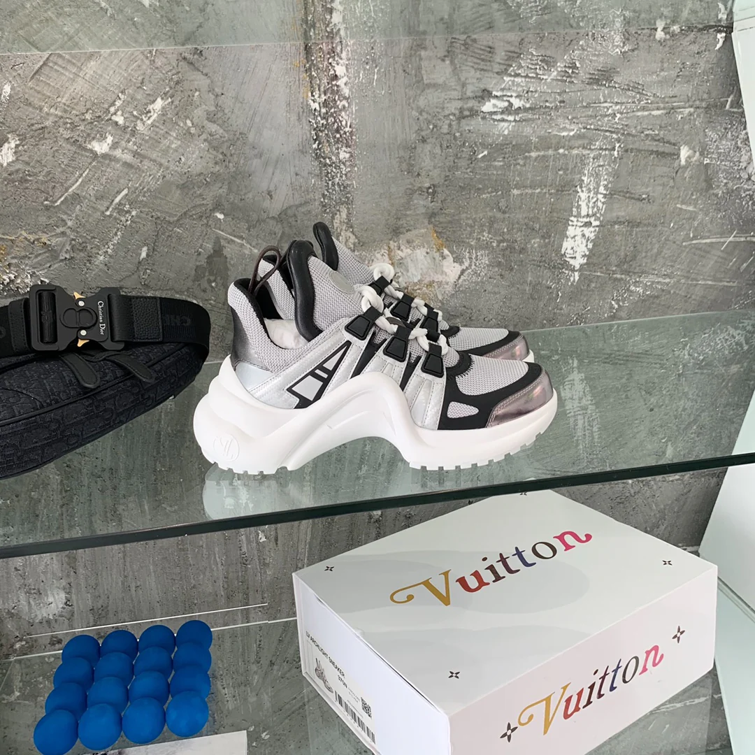 Обувь LV - Массивные кроссовки LV - 14