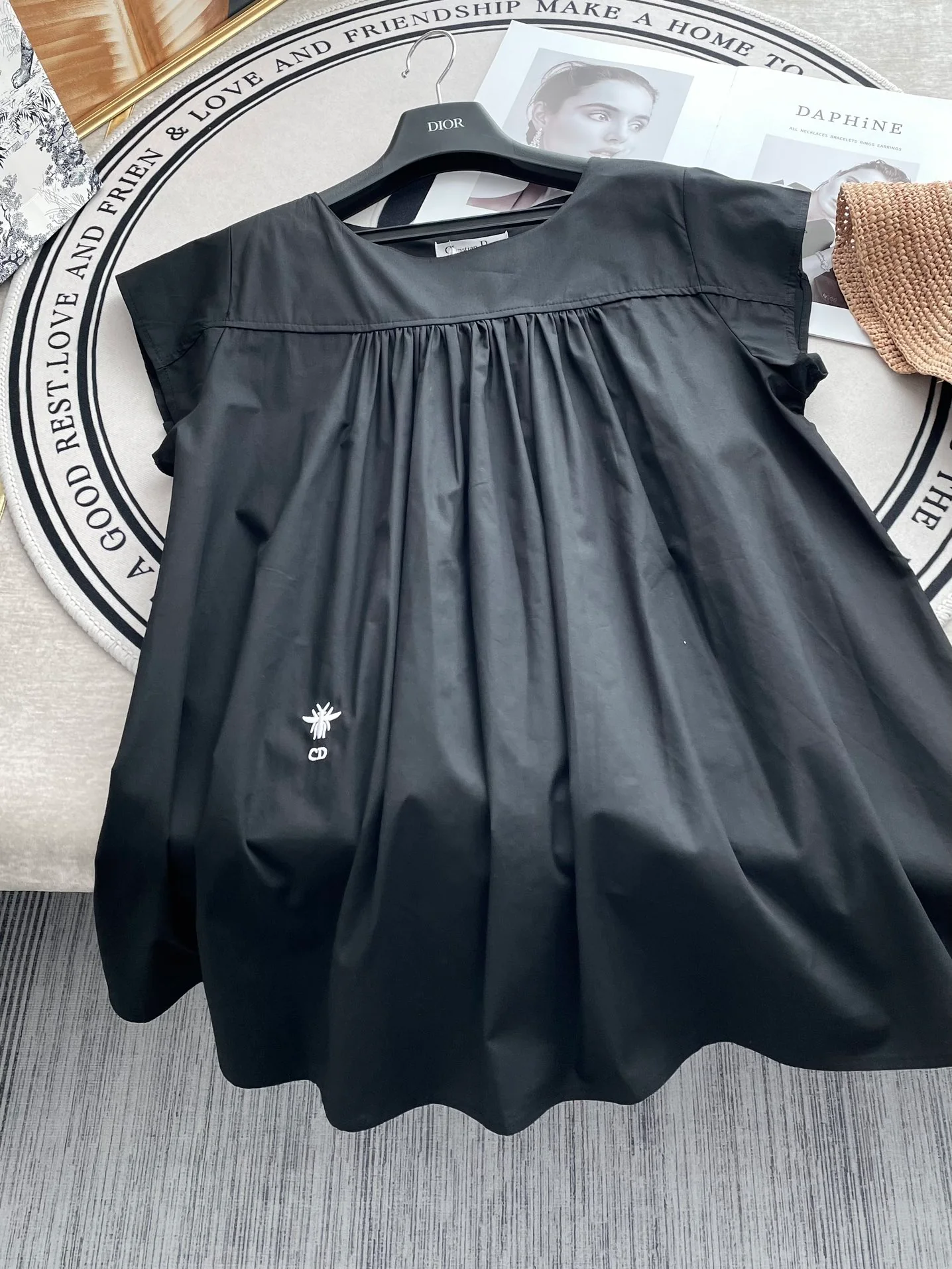 Рубашка-бэбидолл Dior 2403 с вышитой пчелой - черная