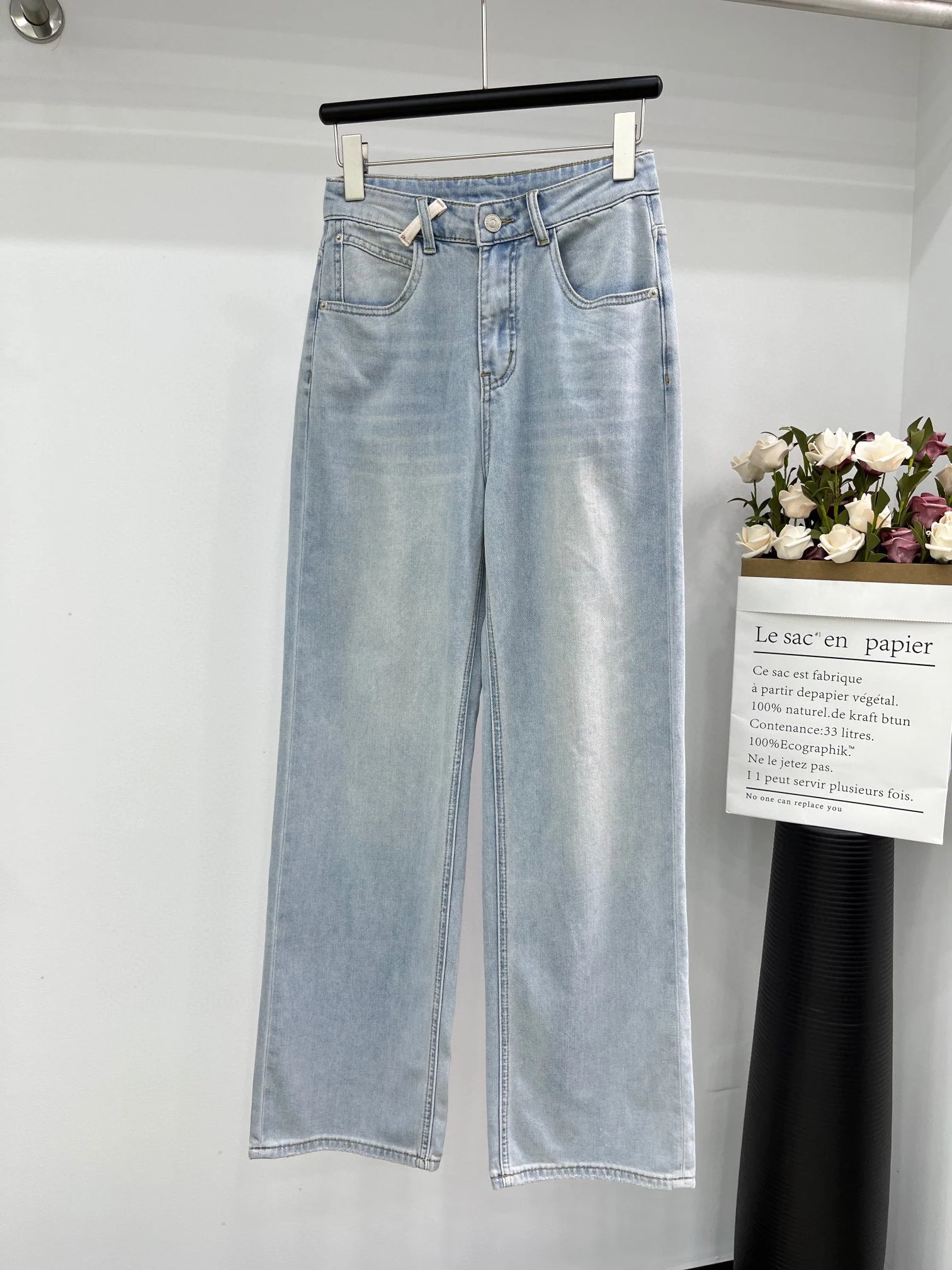 Джинсы Balenciaga 2403 Classic с вышивкой дракона