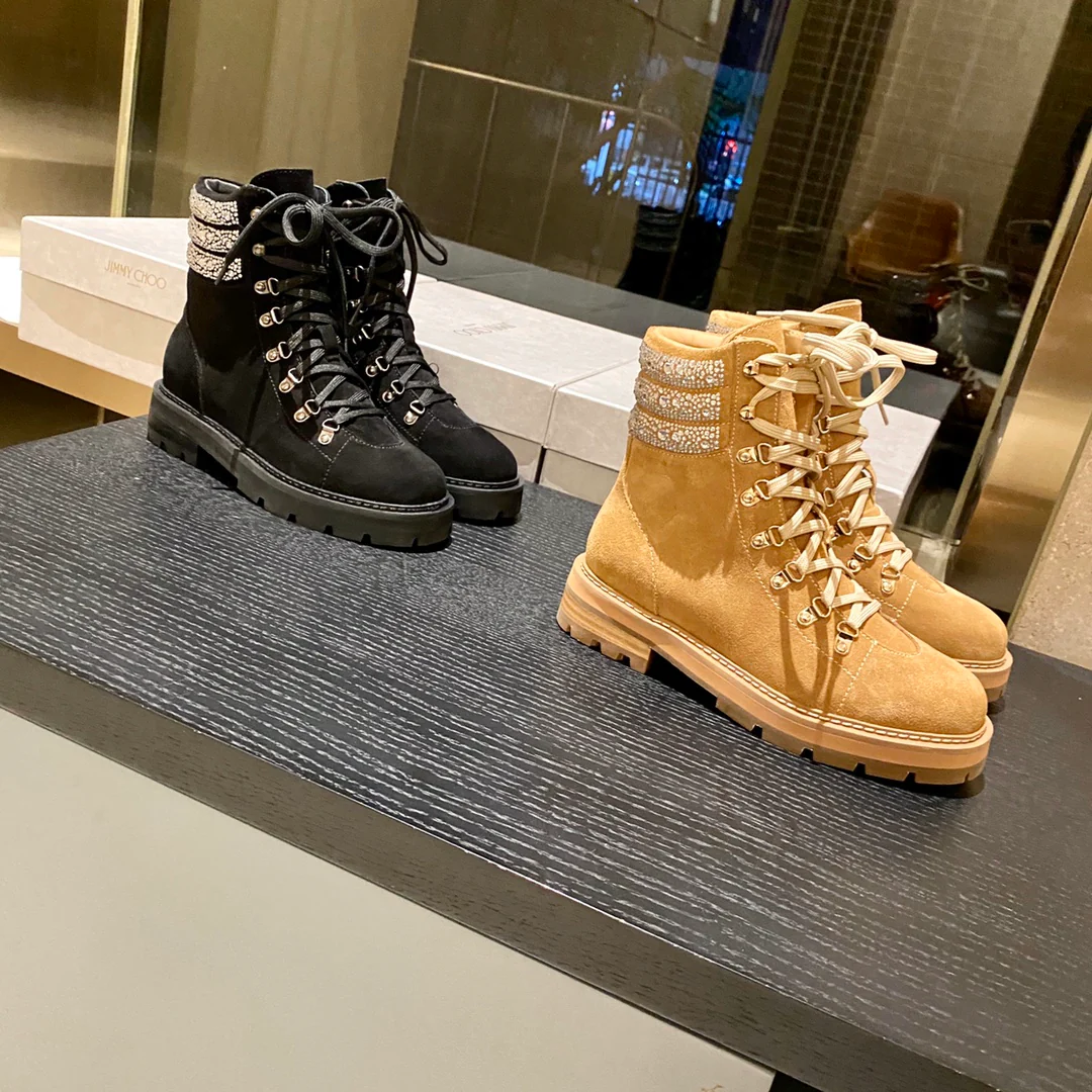 Новинка сезона осень/зима 2022 от Jimmy - Ботинки Martin со стразами - Черные