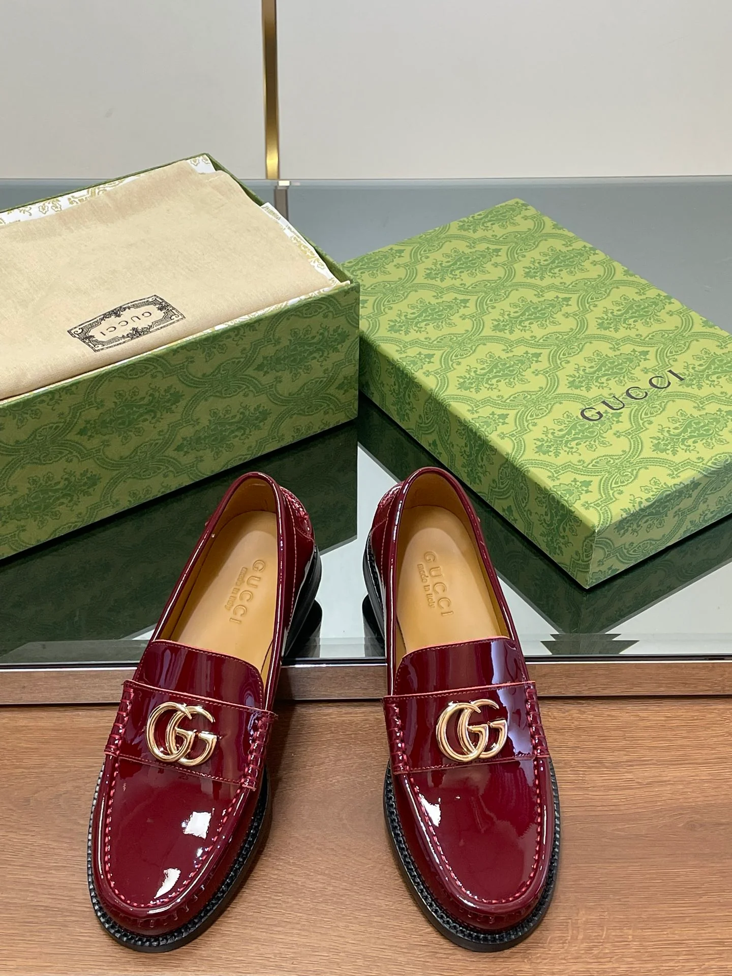 Лоферы Gucci 2024 - бордовые