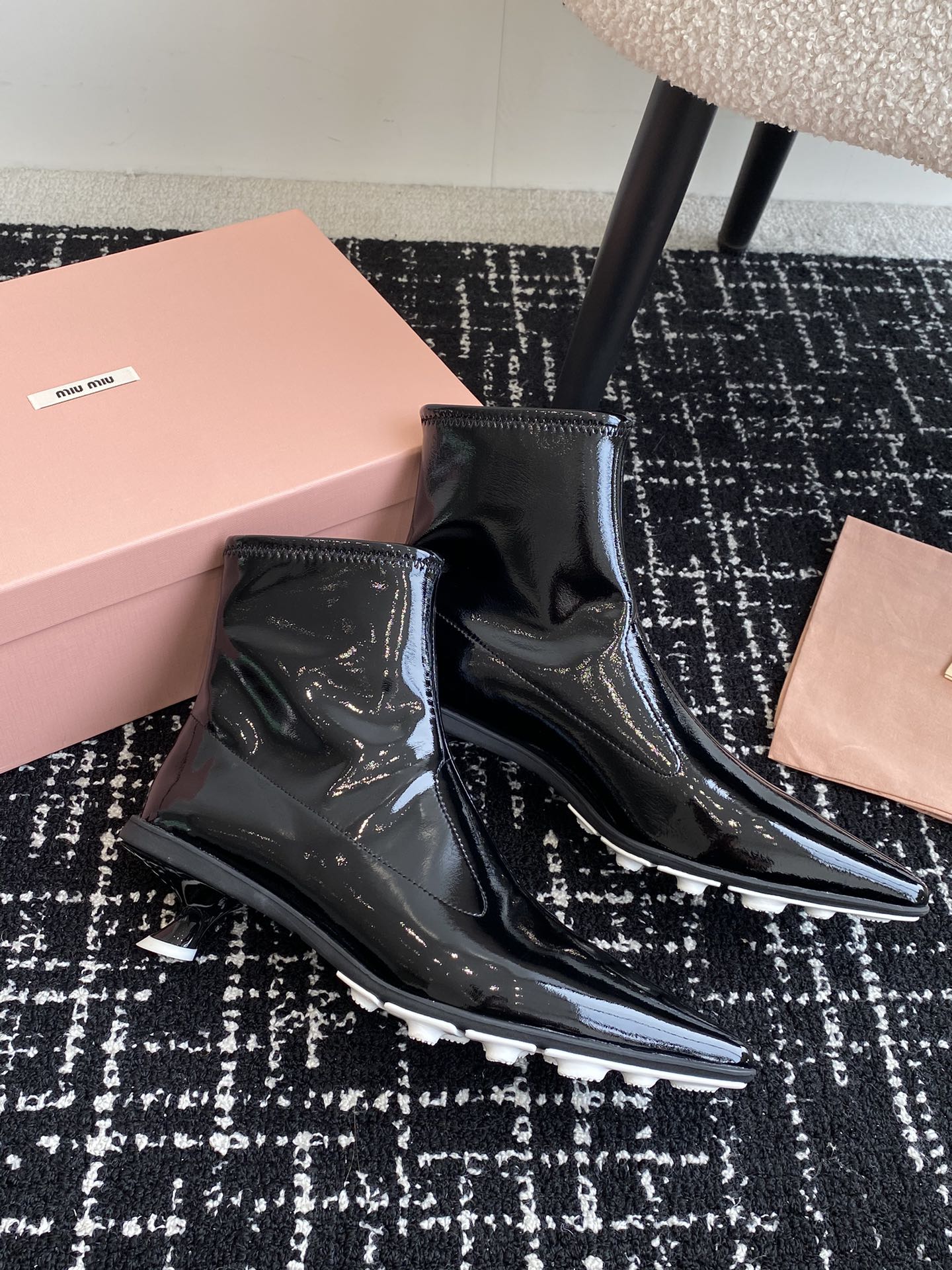 Ботильоны Miu Miu 2025 Stretch - черные