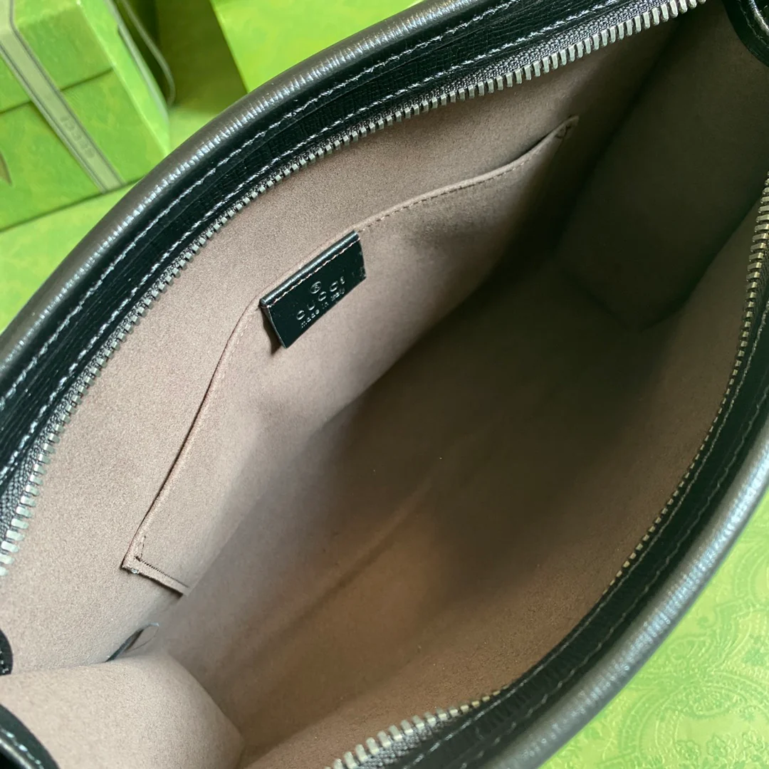 Gucci 男款手拿包