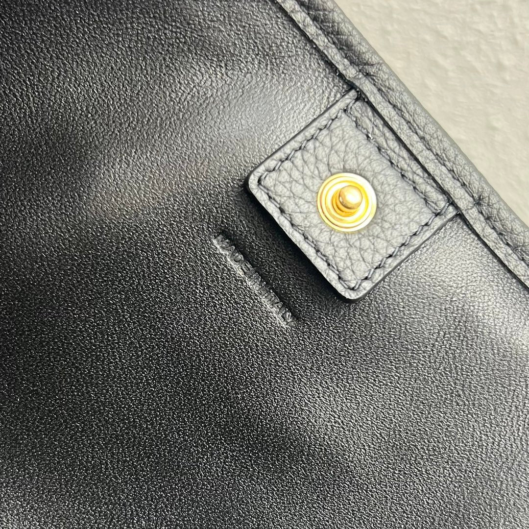 Сумка Celine New Newspaper Chain Bag - сумка через плечо с двойной цепочкой - черная