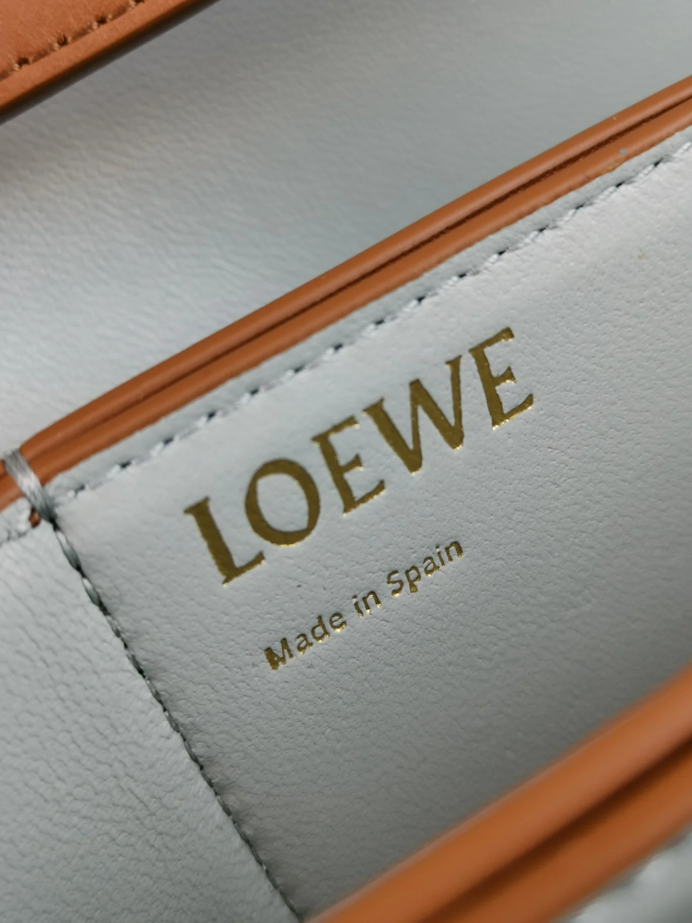 Loewe-goya-series-mini-1