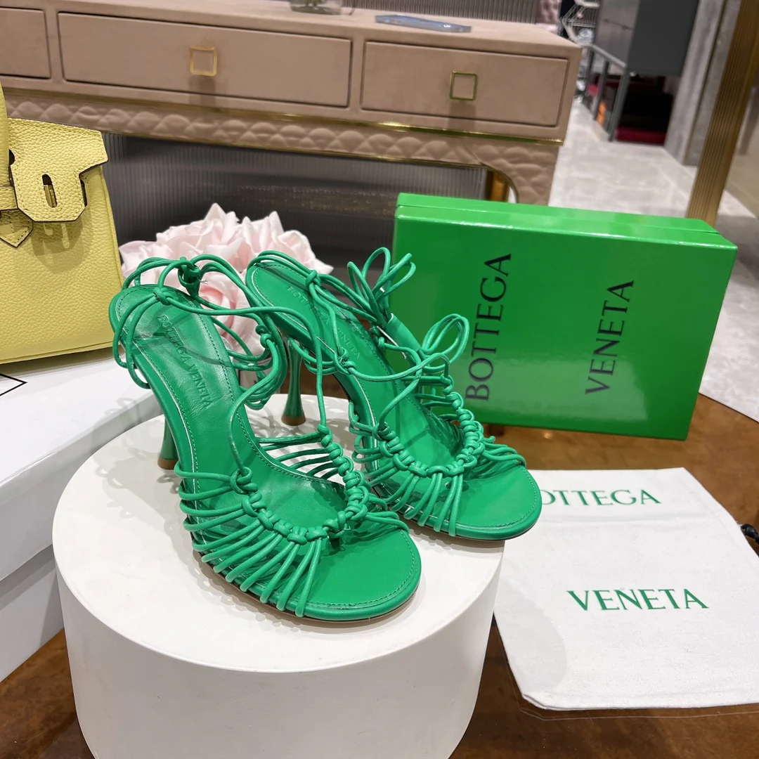 BV - Зеленые плетеные туфли на каблуках