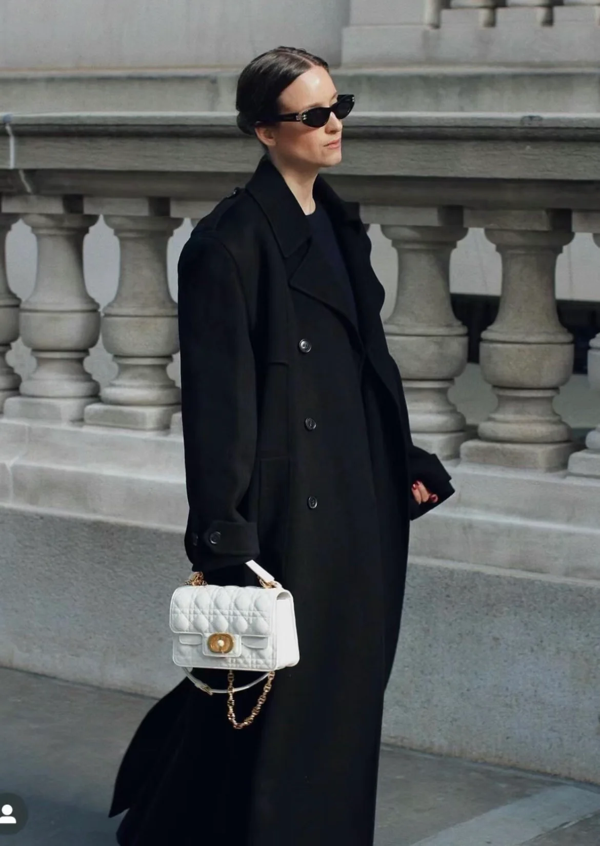 Сумка Dior Jolie - кожаная - белая