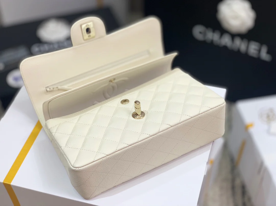 Сумка Chanel Sesame Pattern CF Bag - Milkshake White Gold Hardware - 23 см