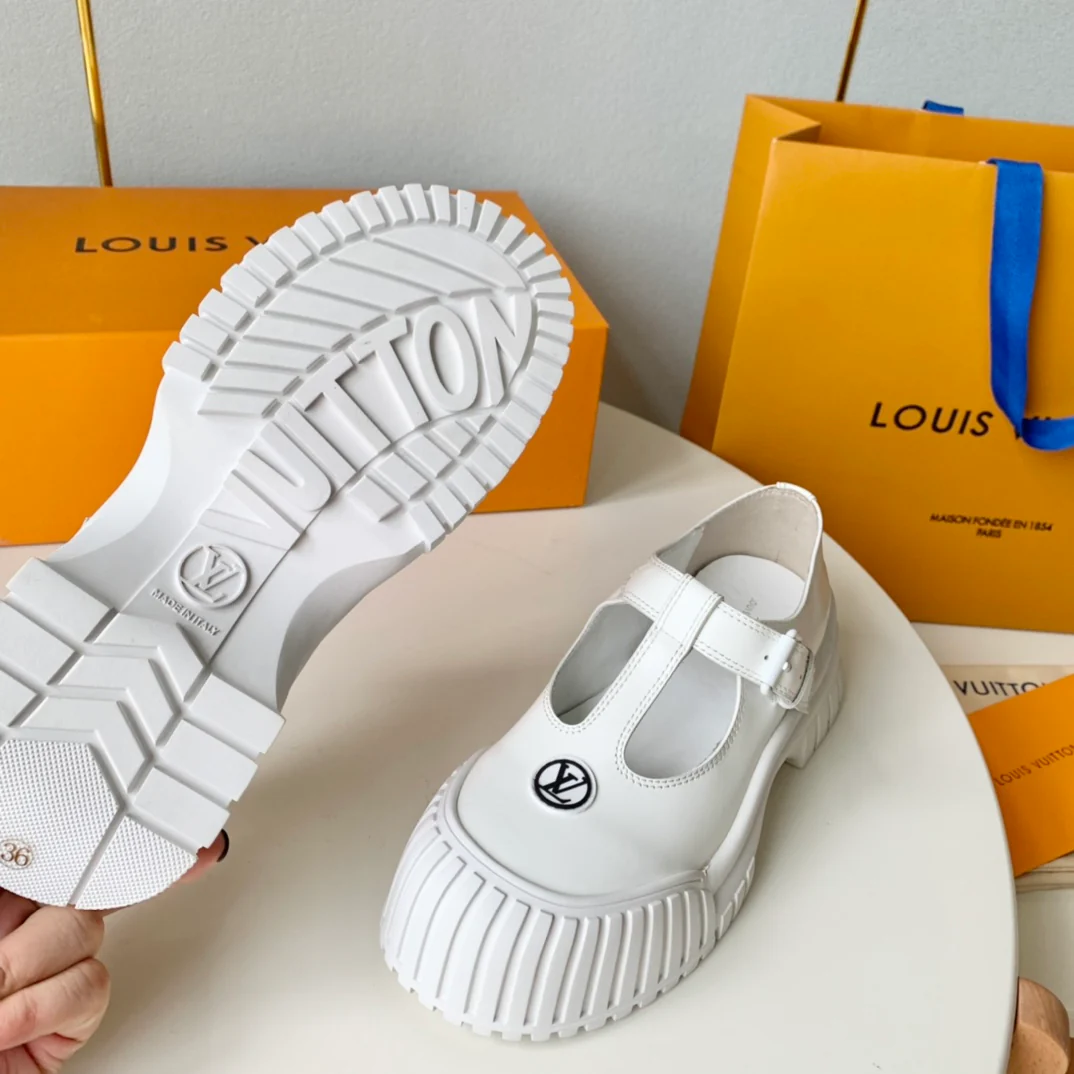 Новинка LV 2023 года - Серия Ruby - Туфли Мэри Джейн на каблуке с биде - Белые