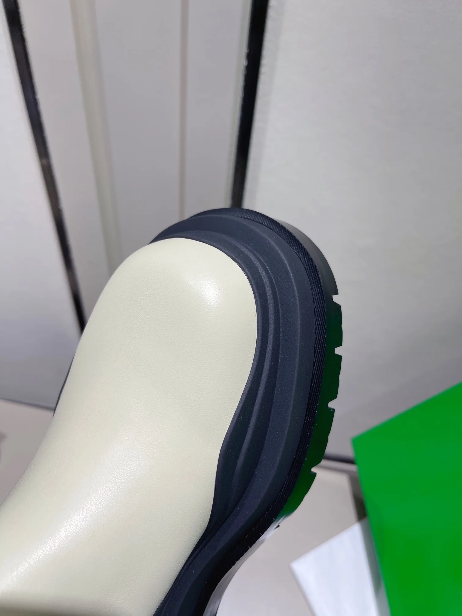 BV - Ботильоны на платформе - Белые