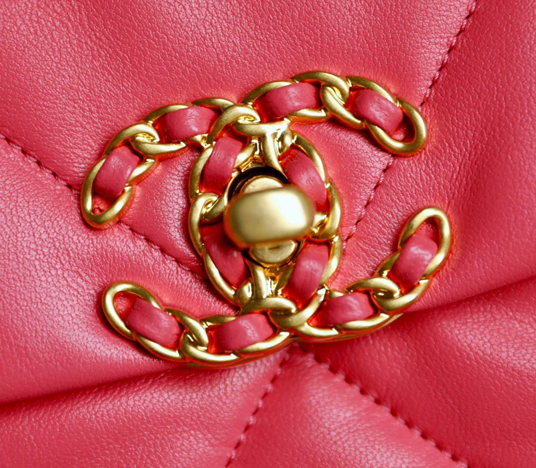 Пудра для помады Chanel 19bag Medium