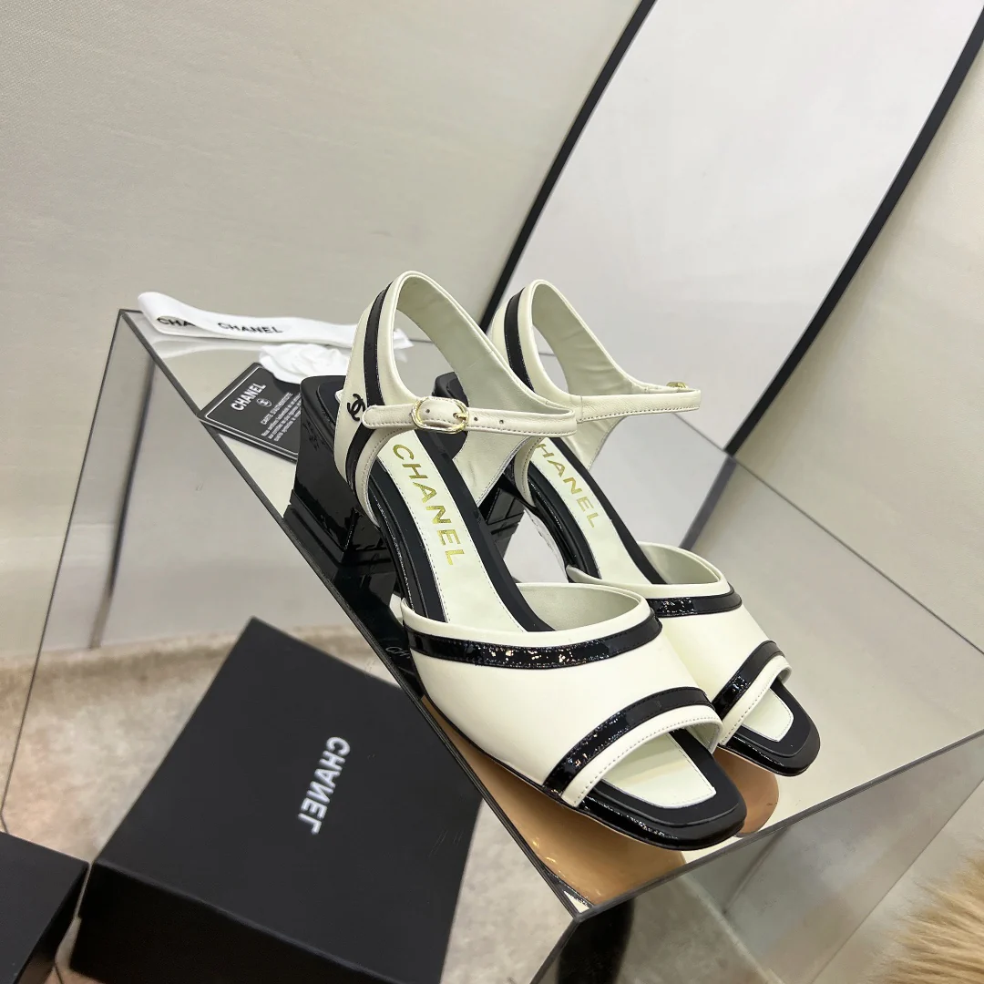 Туфли Chanel с открытым носком