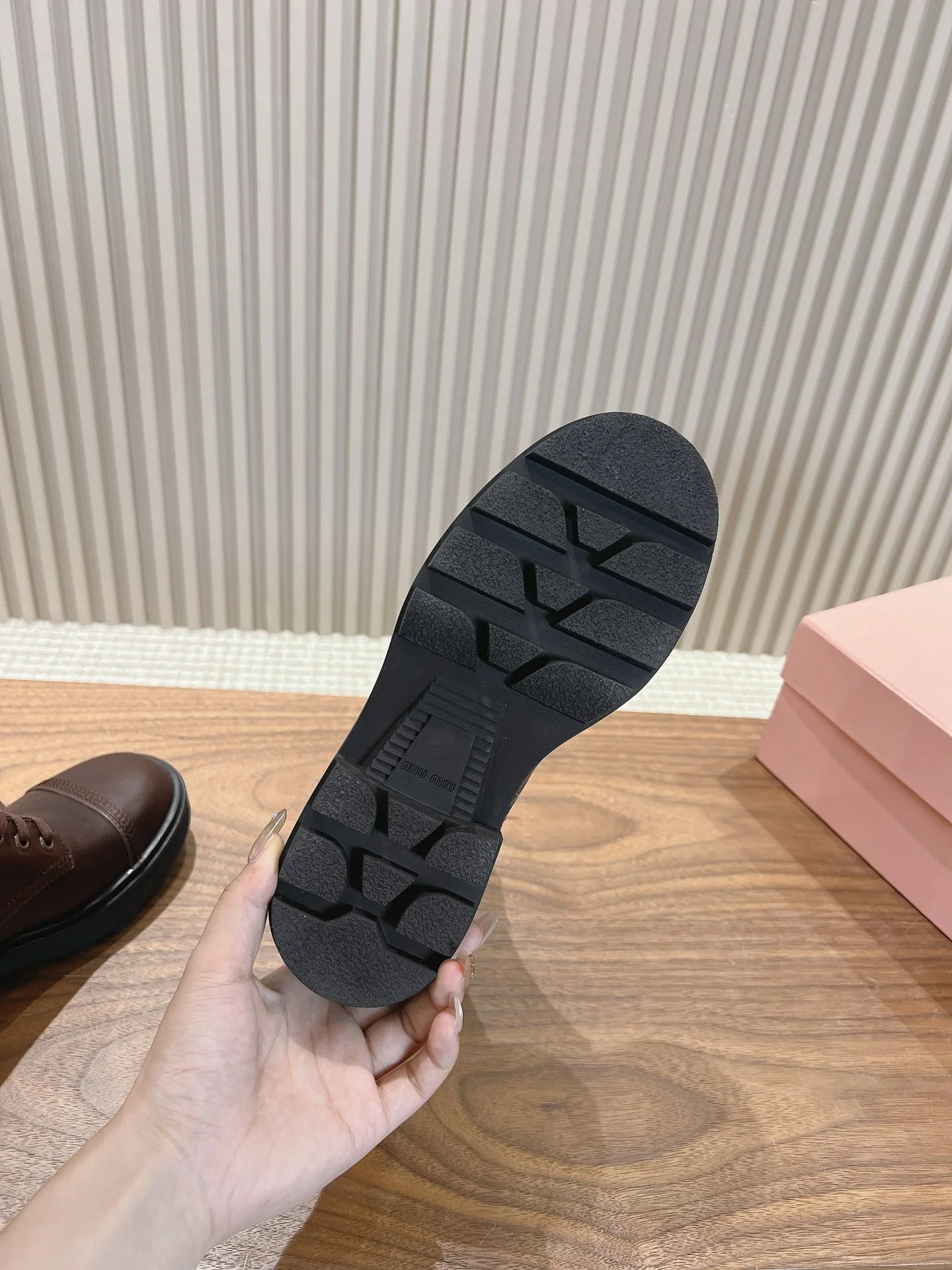 Ботинки Miu Miu Martin 2024 - Кофейно-коричневый