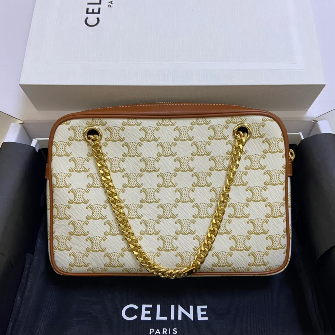 Сумочка Celine-triomphe-canvas-patapans-1