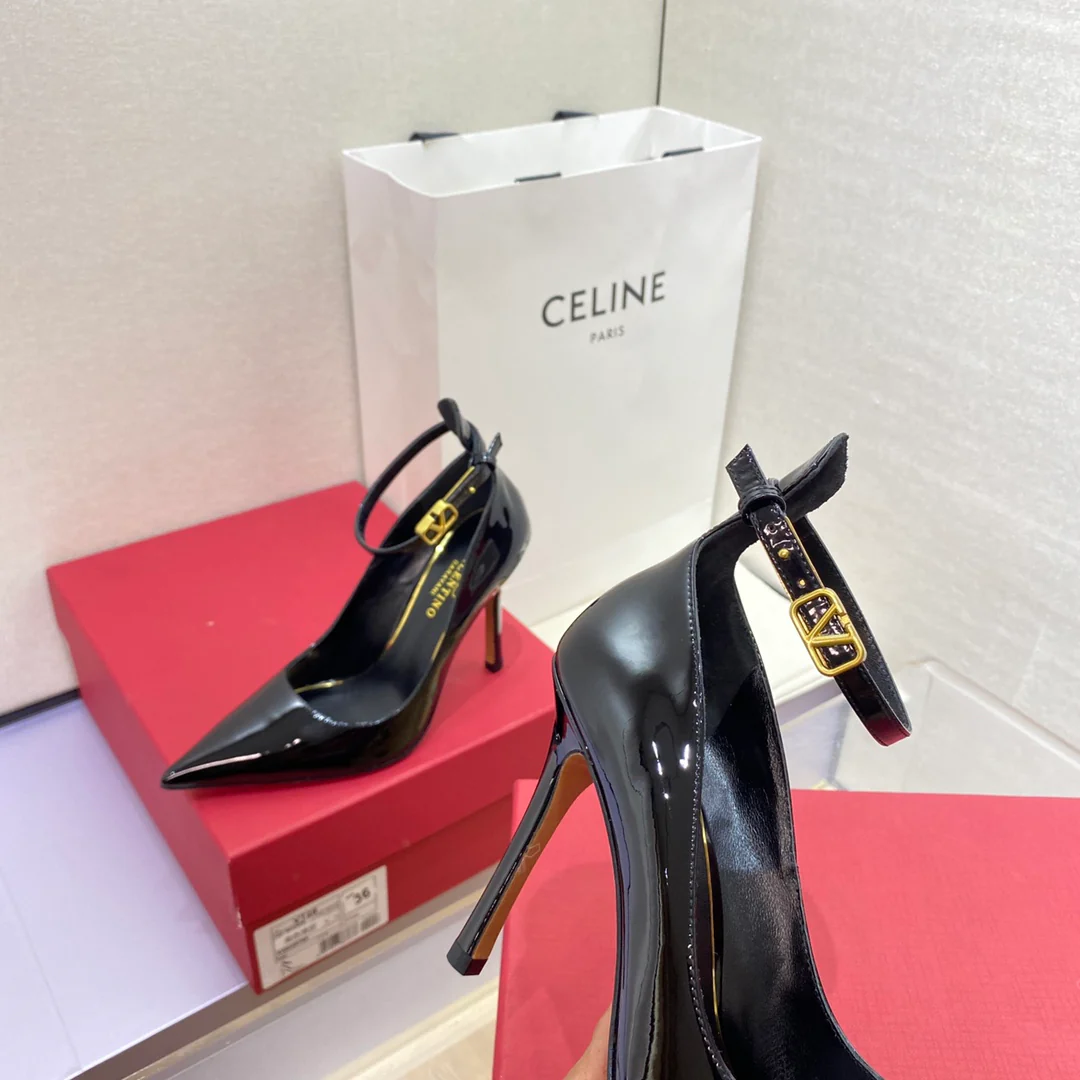 Туфли-лодочки Valentino с острым носком на шпильке - черные - 9 см