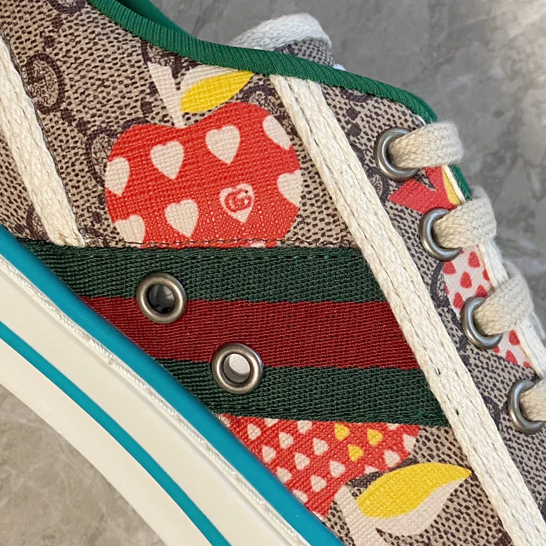 Кроссовки/кеды Gucci - 1