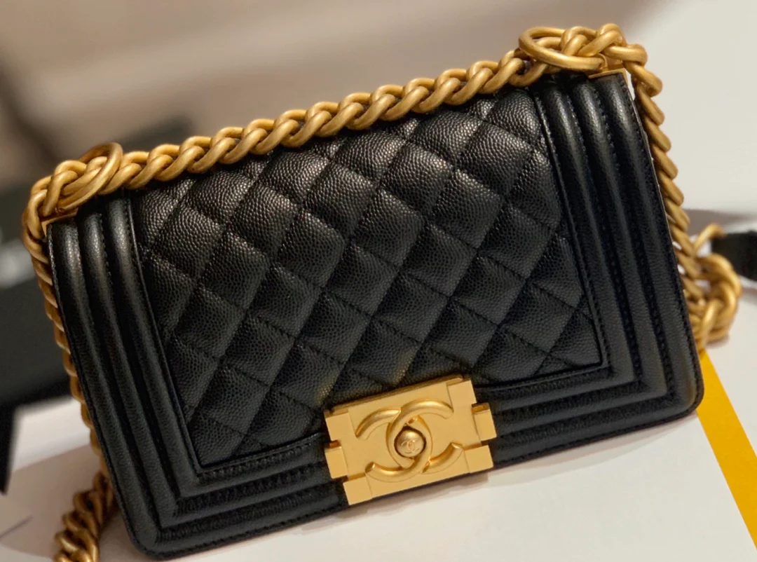 Chanel-boy-20cm-27