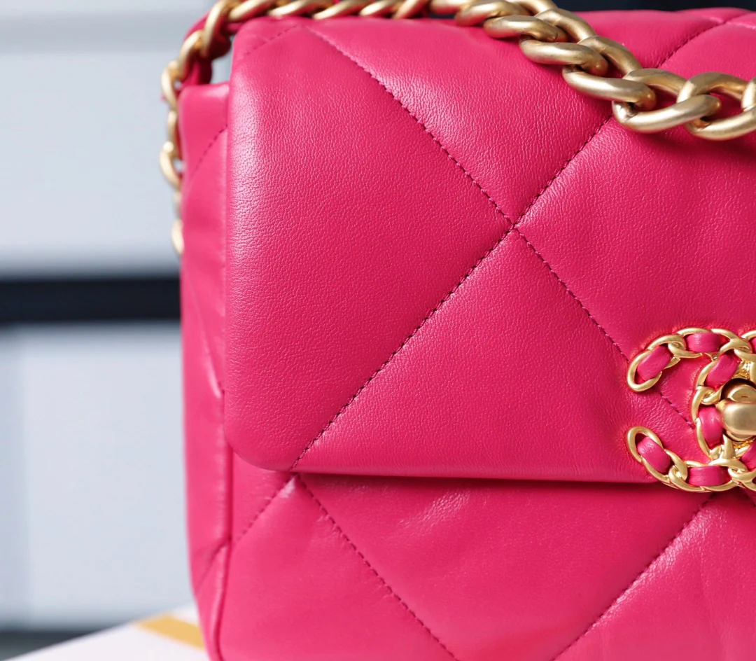Сумка Chanel 19 - маленькая, розовая