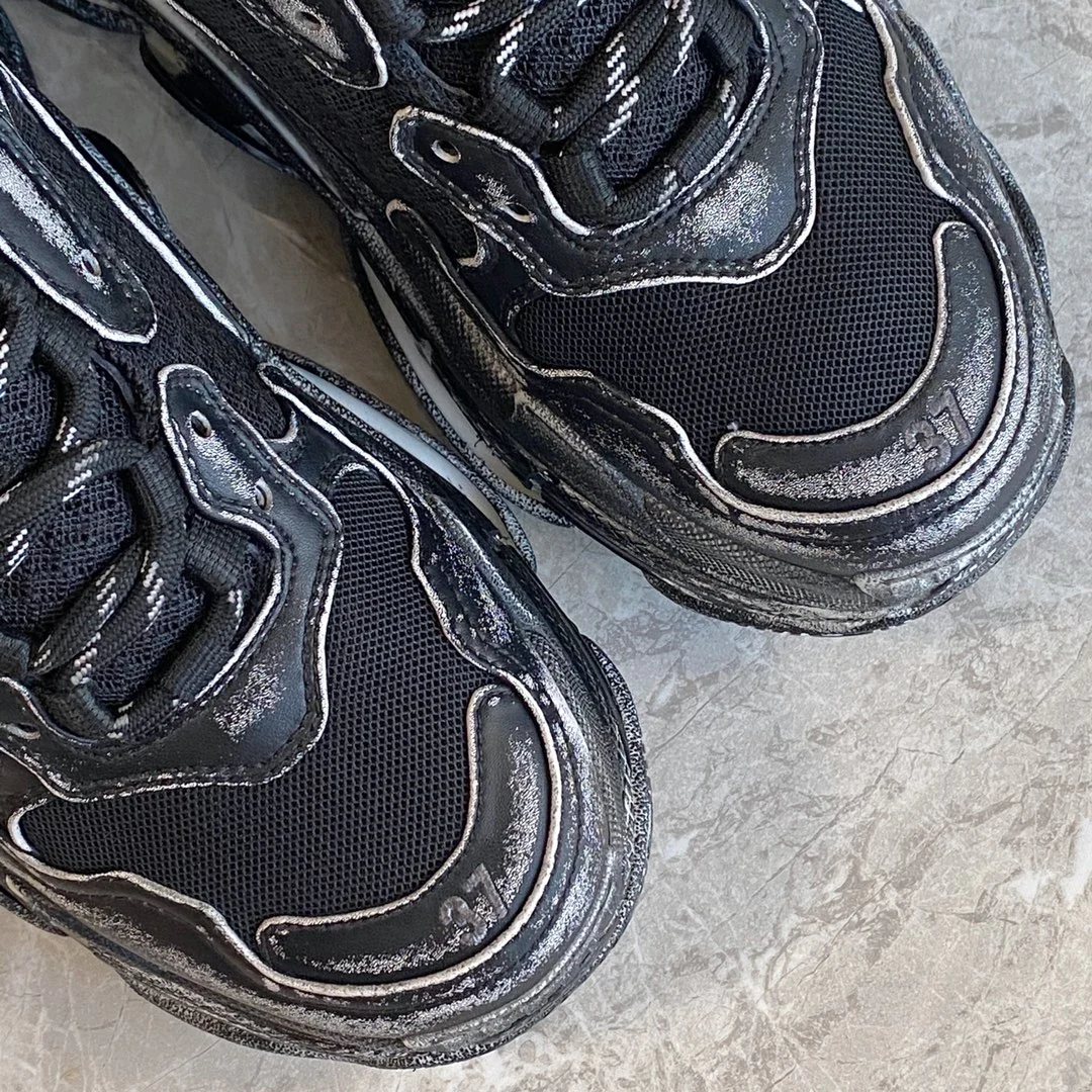 Balenciaga - Dad Shoes - 19