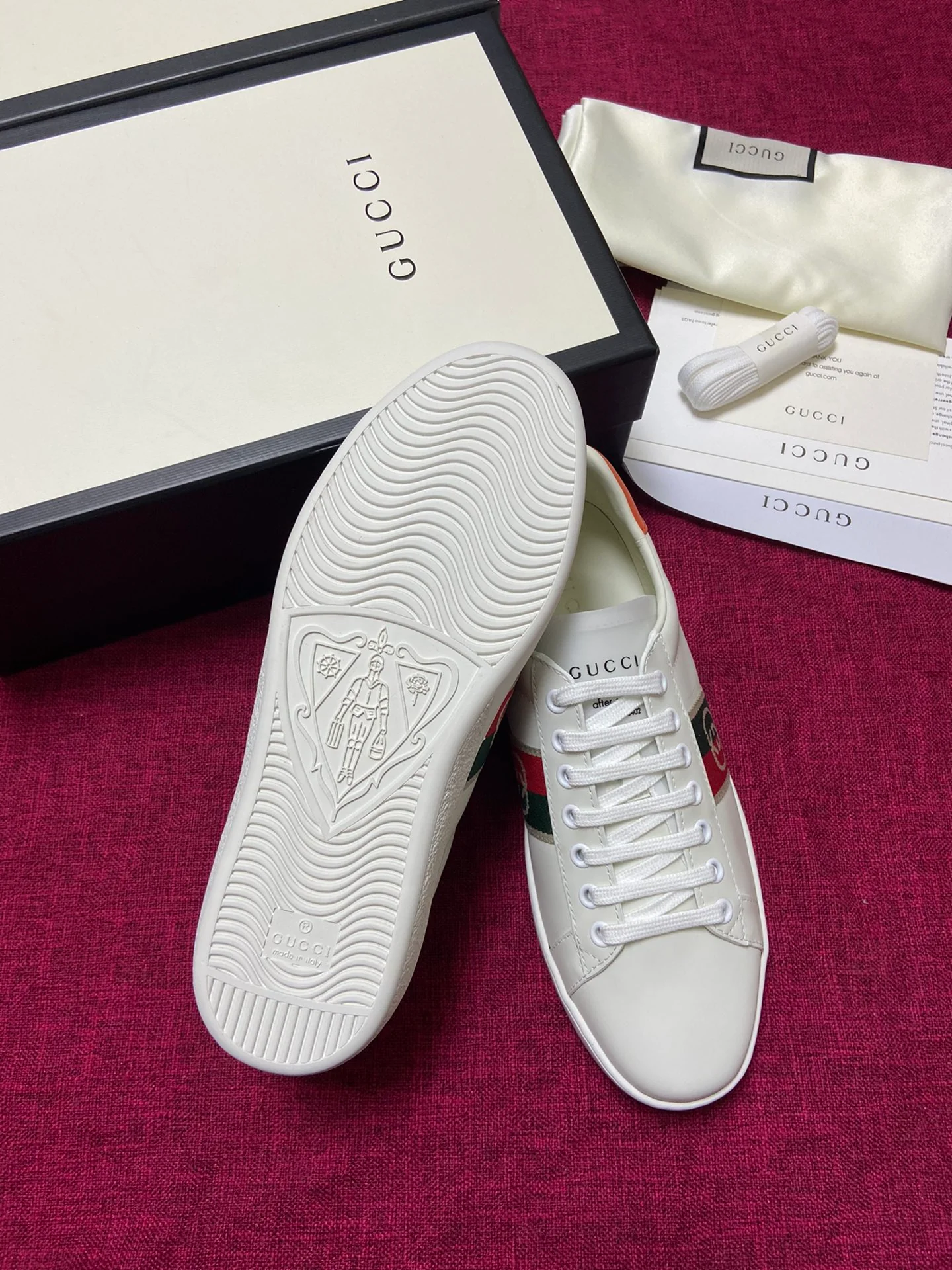 Белые кроссовки Gucci - Кроссовки - Повседневная обувь - 1