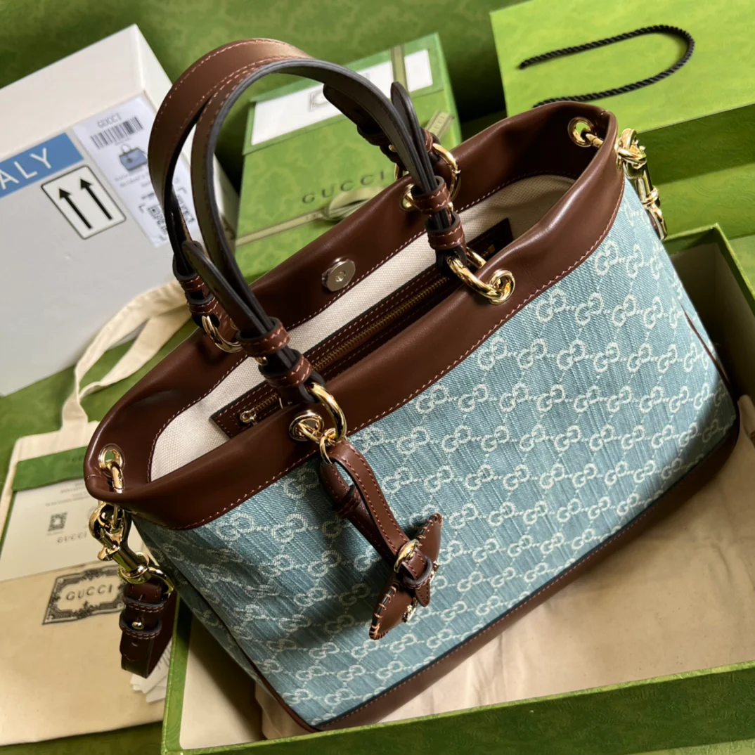 Средняя квадратная сумка Gucci Ophidia (34x28x12 см) из коричневого денима.