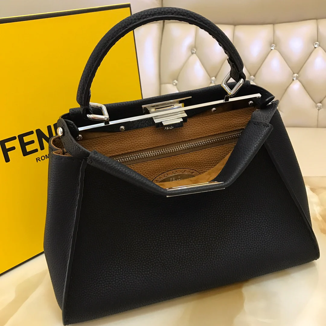 Сумка Fendi Peekaboo Medium из черной кожи - 2 шт.